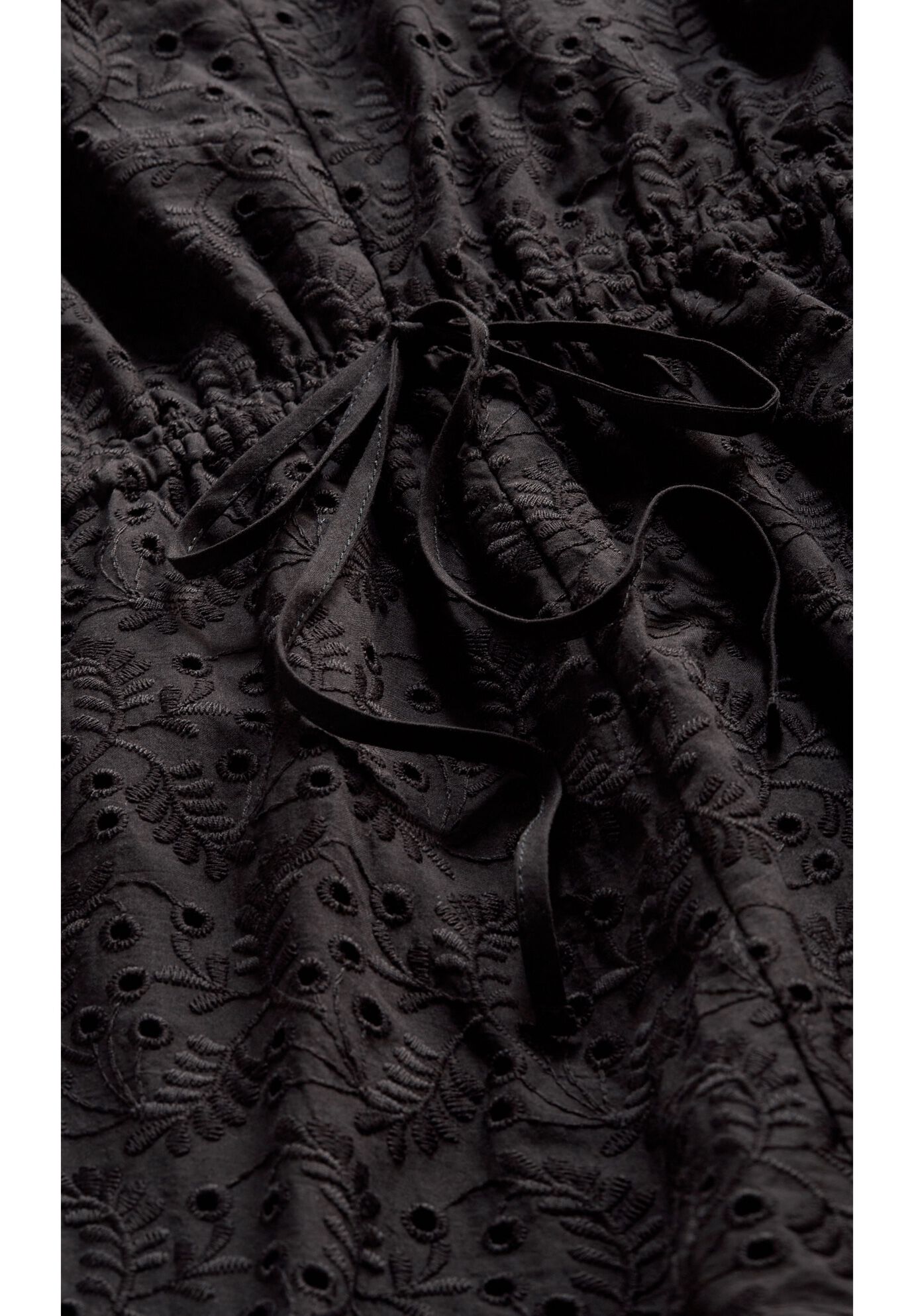 Ariel Maxi Dress black Avenue