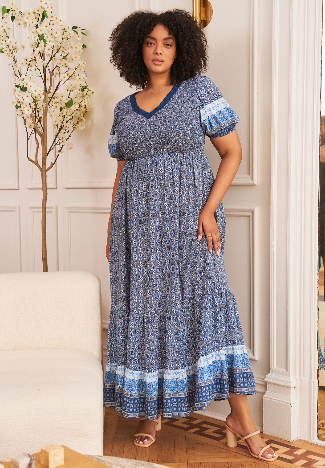 Eve Border Dress | Avenue