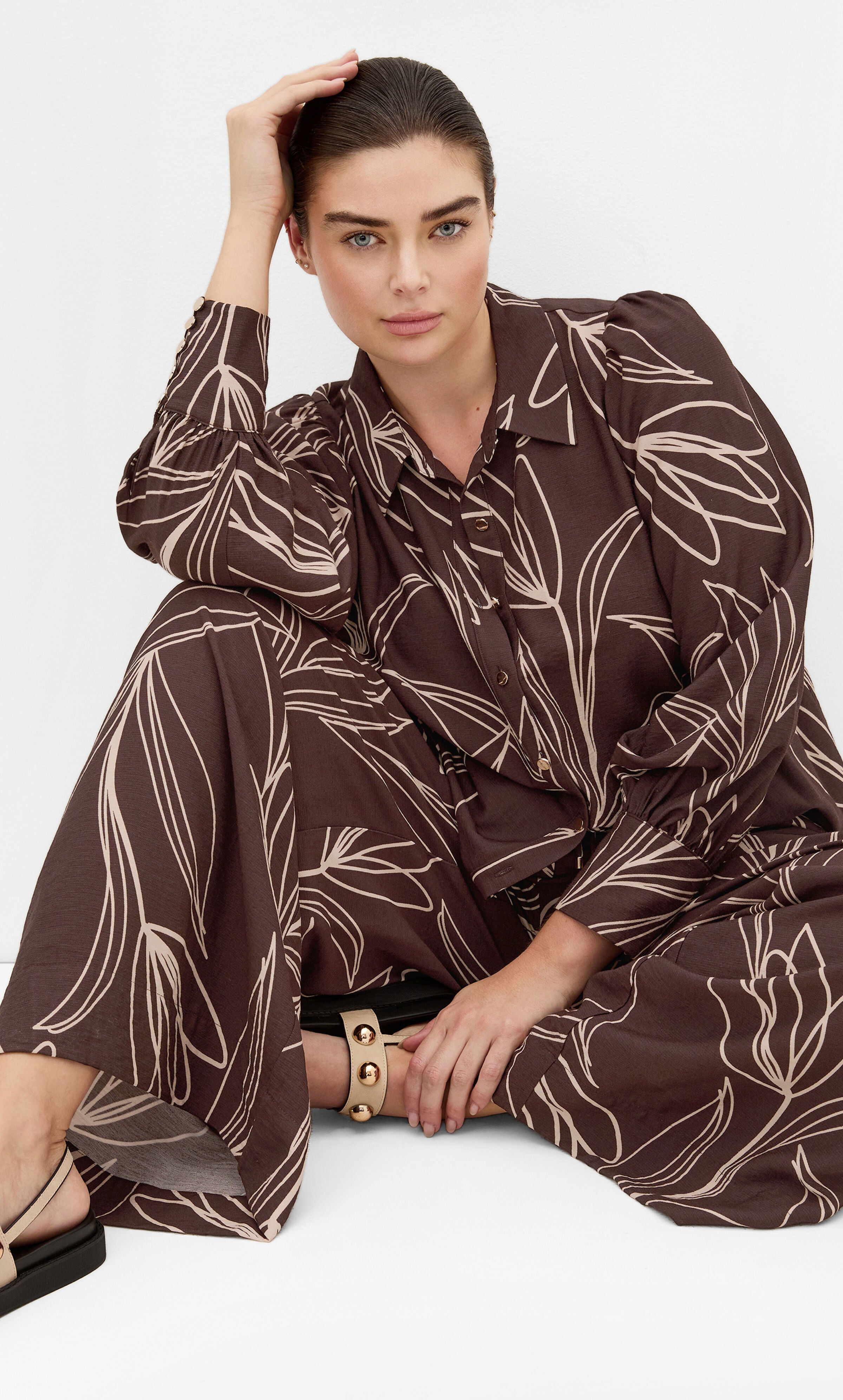 Bella Bloom Print Long Sleeve Shirt, BROWN, alternate image number 4