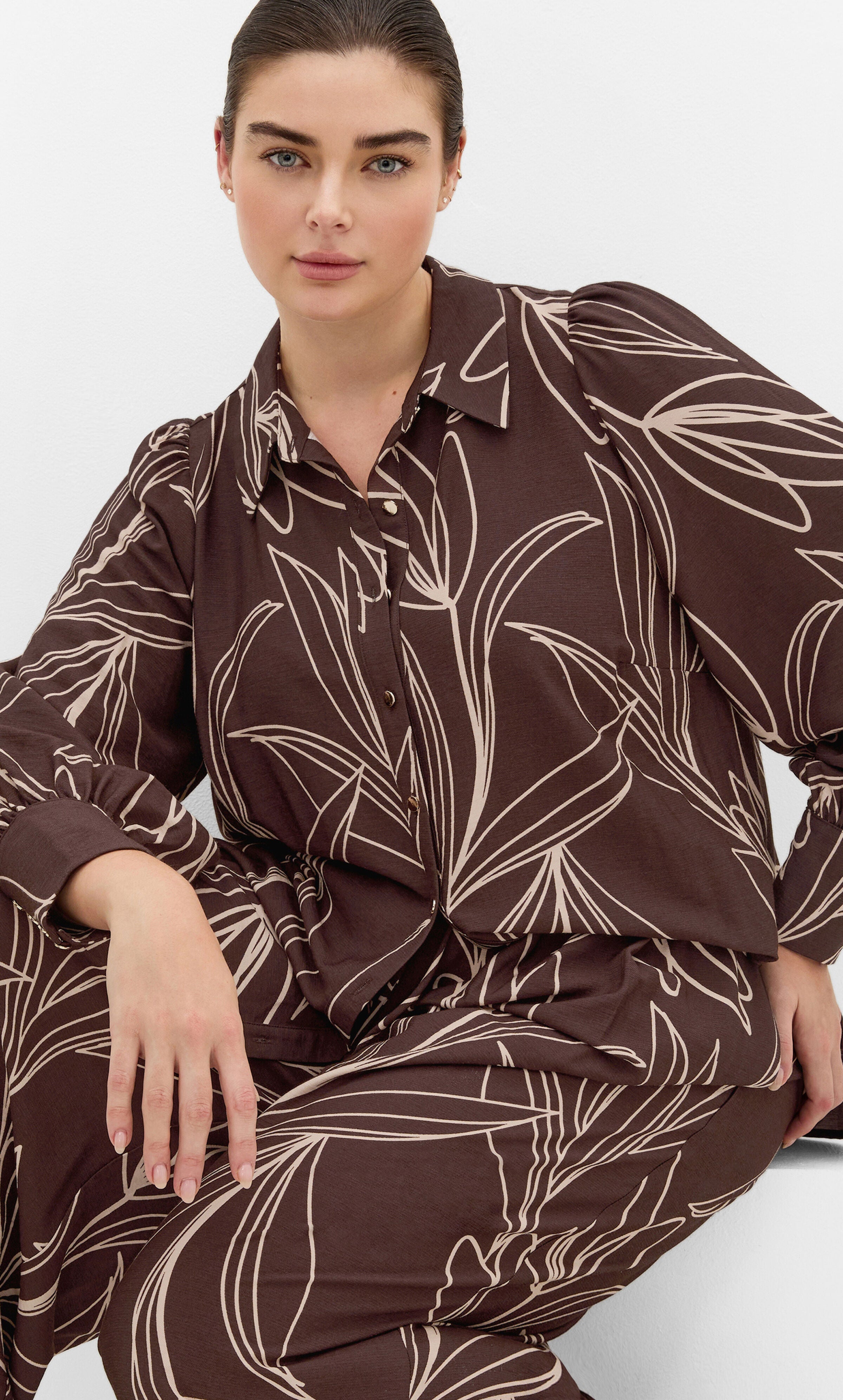 Bella Bloom Print Long Sleeve Shirt, BROWN, hi-res image number 0