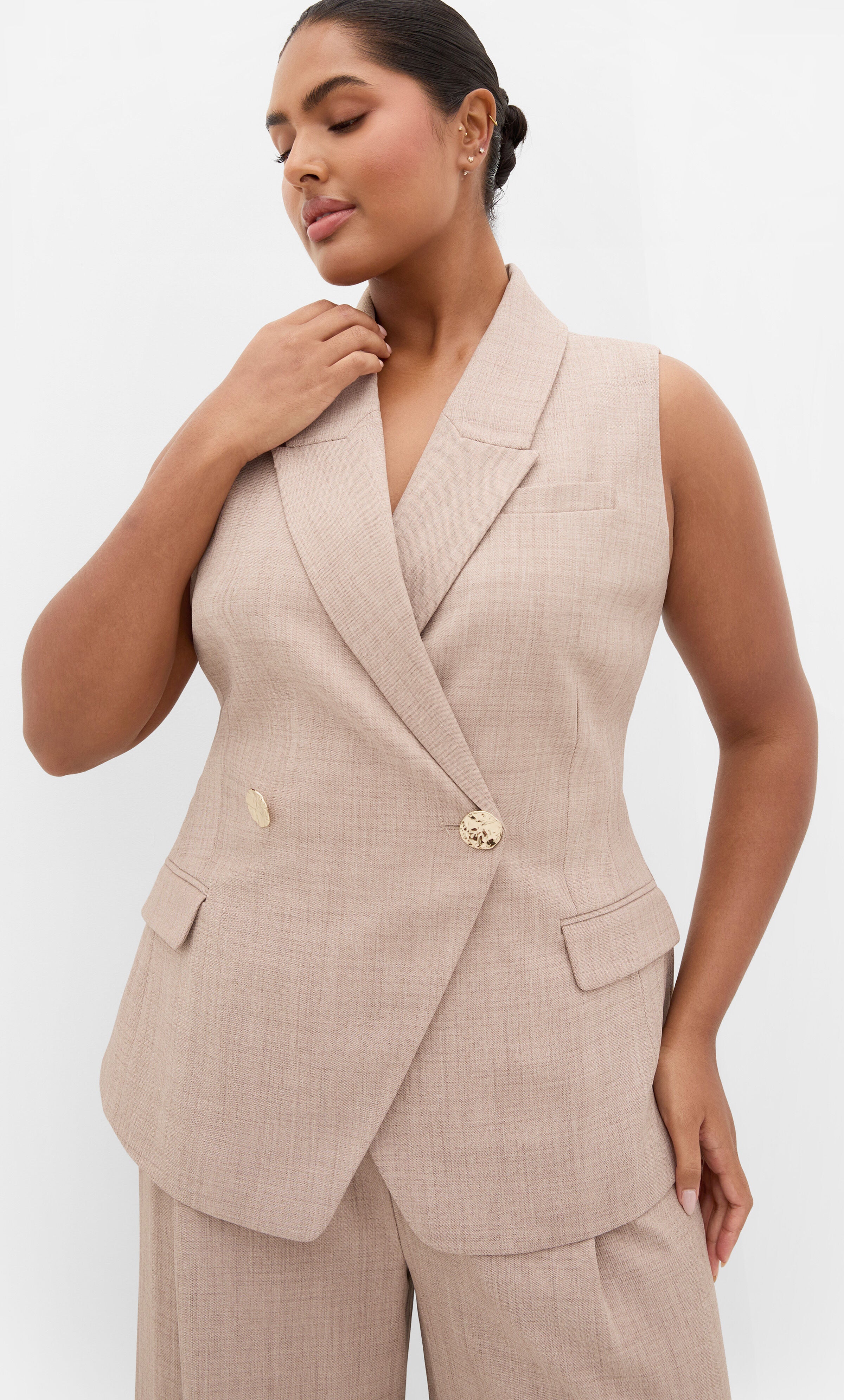 Luci Vest
