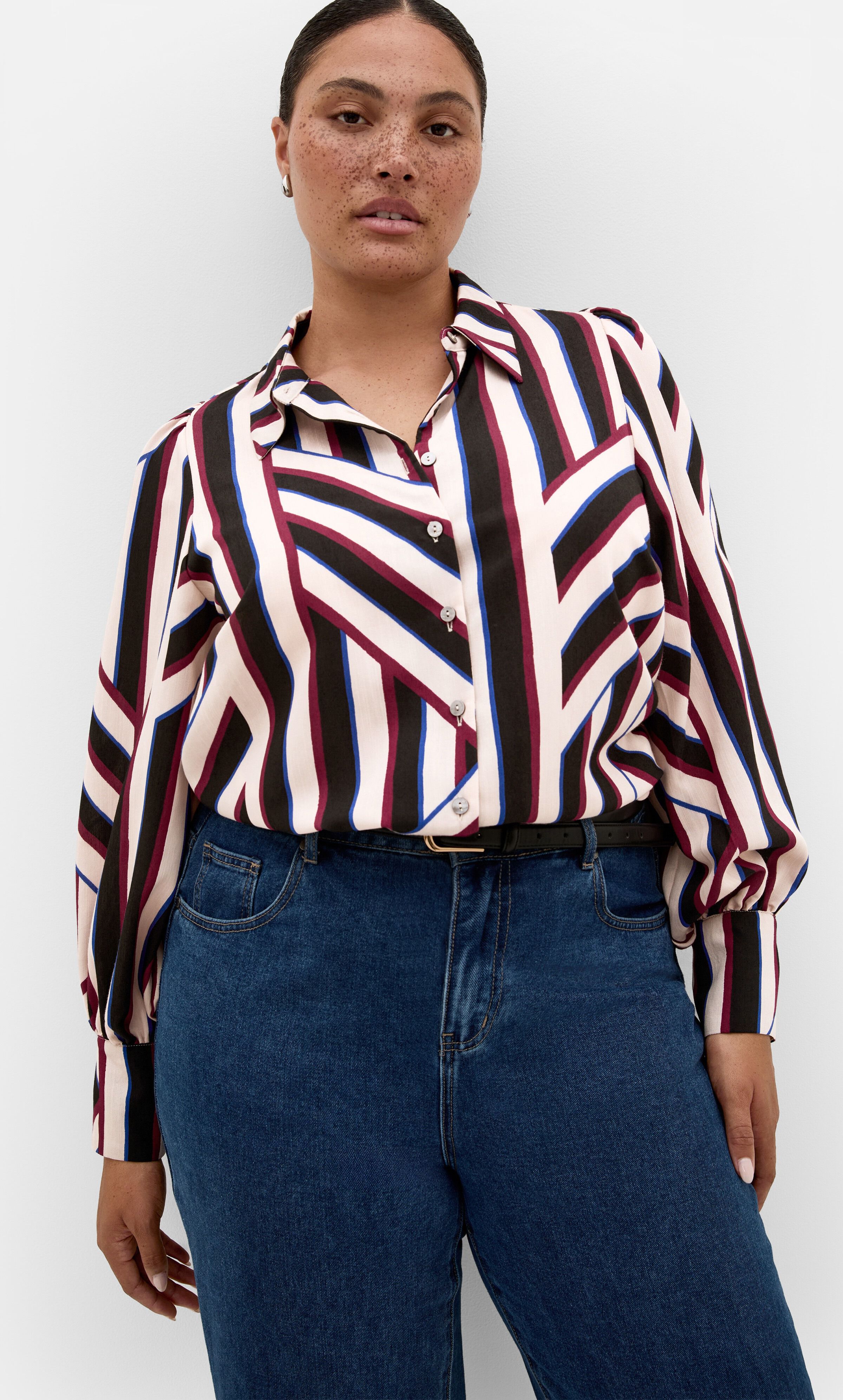Haylee Timeless Stripe Shirt, BLACK, alternate image number 4