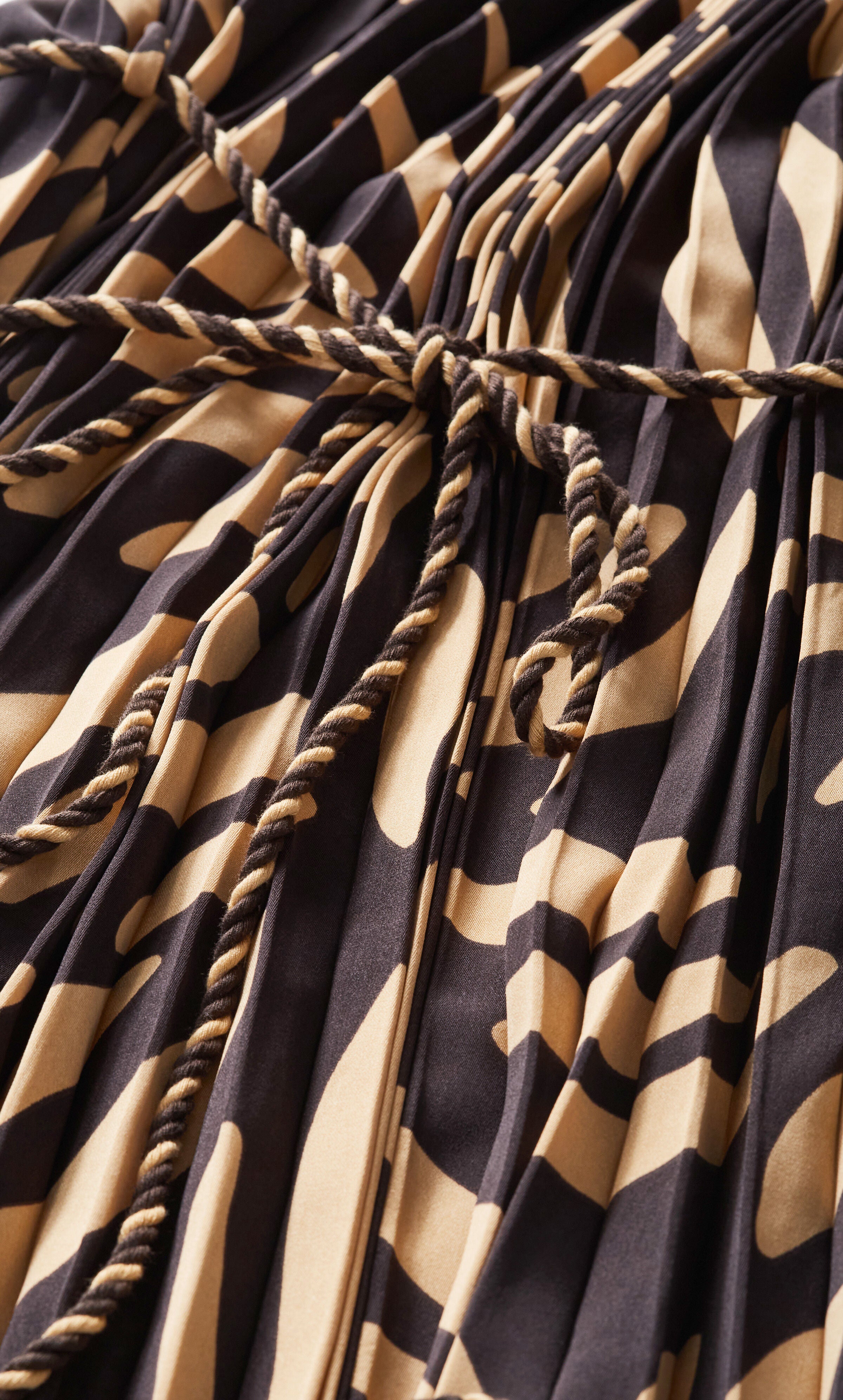 Tatum Dress - mono print, BLACK, alternate image number 5