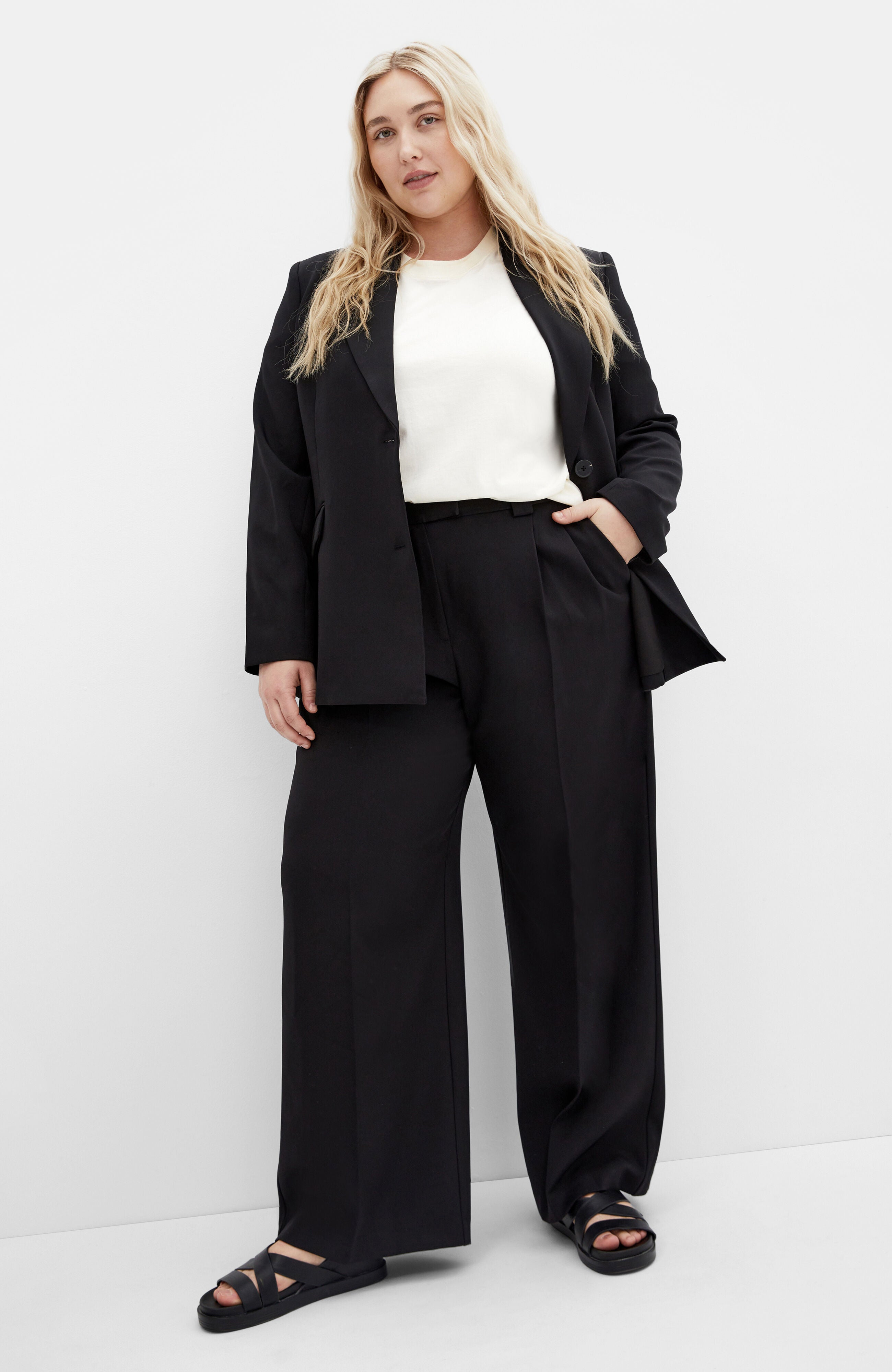 Yazmin Blazer, BLACK, on-hover image number 1