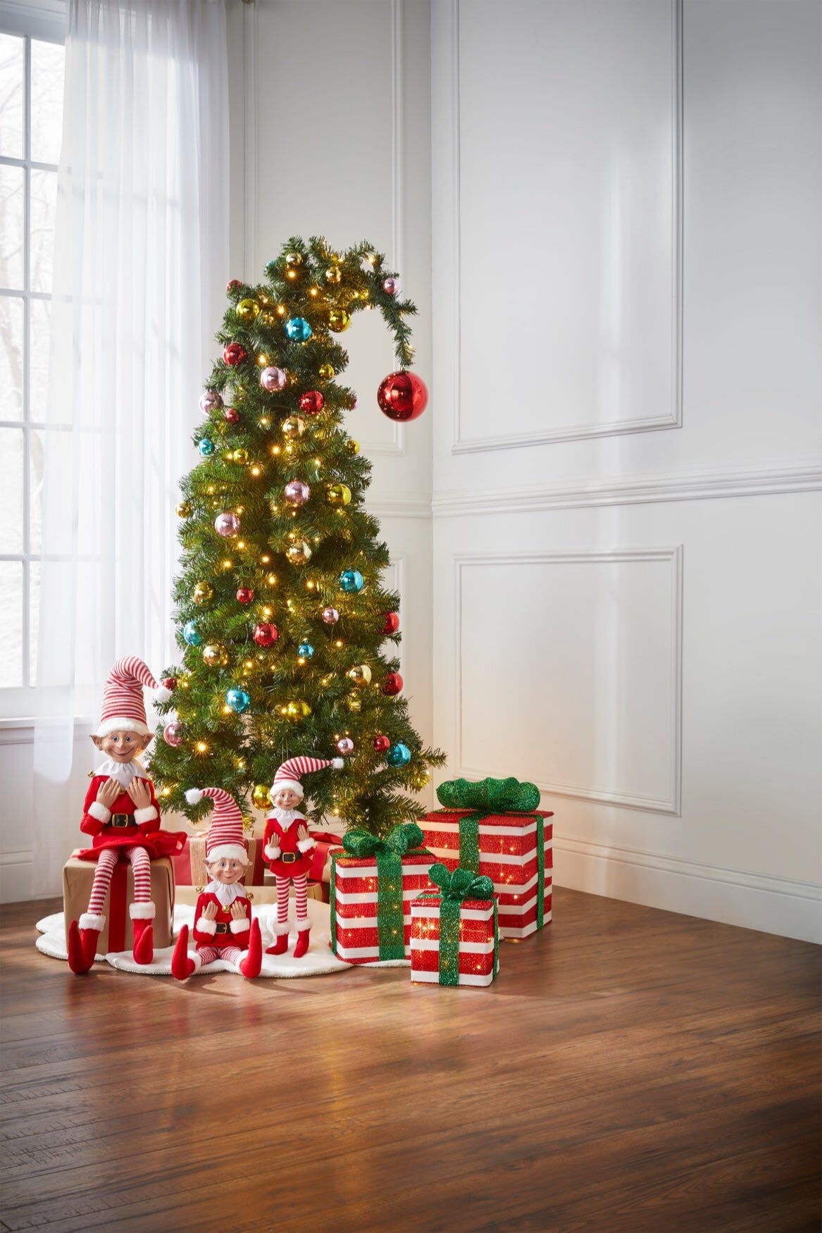 5&rsquo;H Pre-lit Pre-Decorated Elf Hat Tree