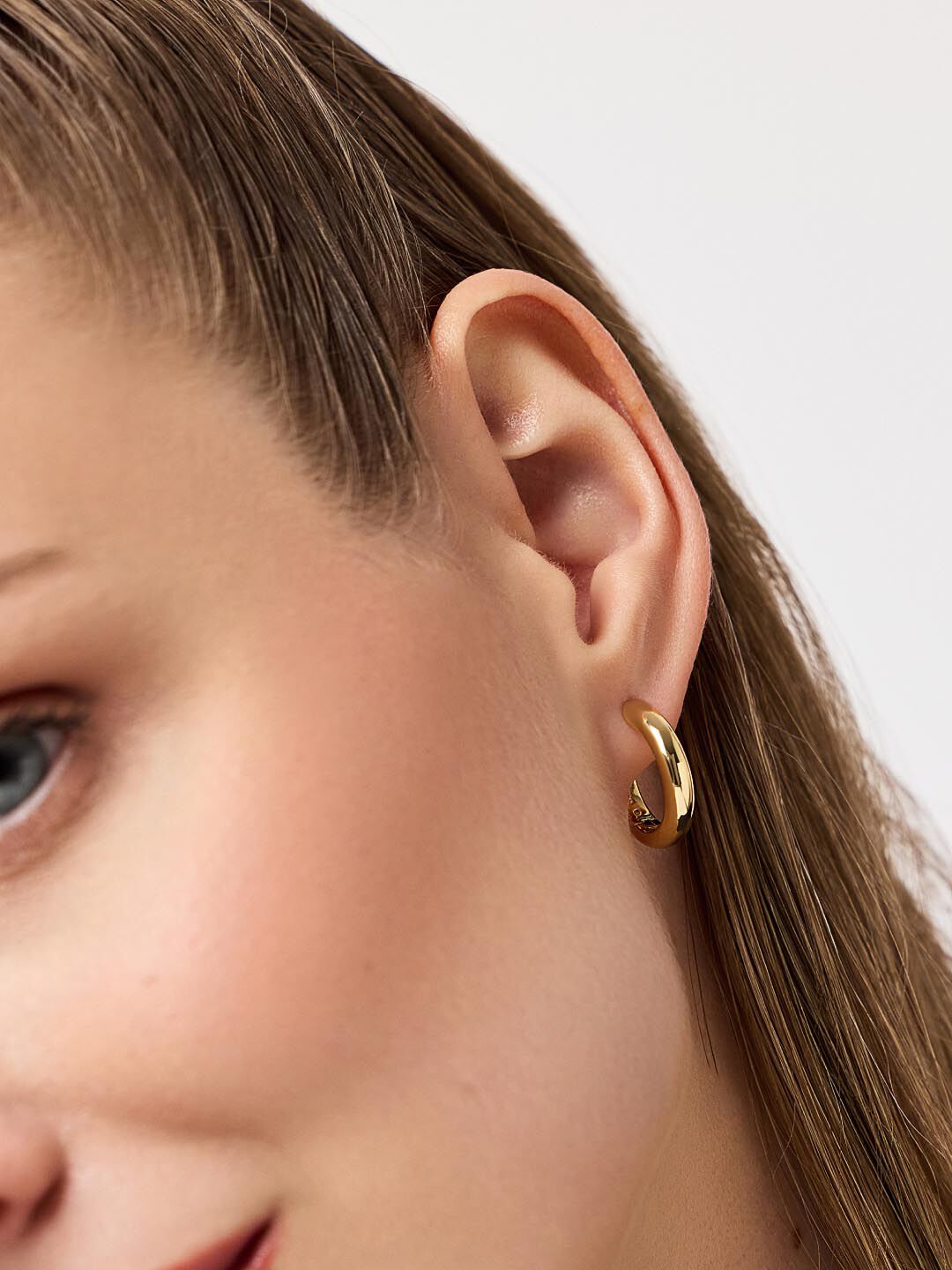 Gold Hoop Earrings - Giulia Medium, GOLD, alternate image number 2