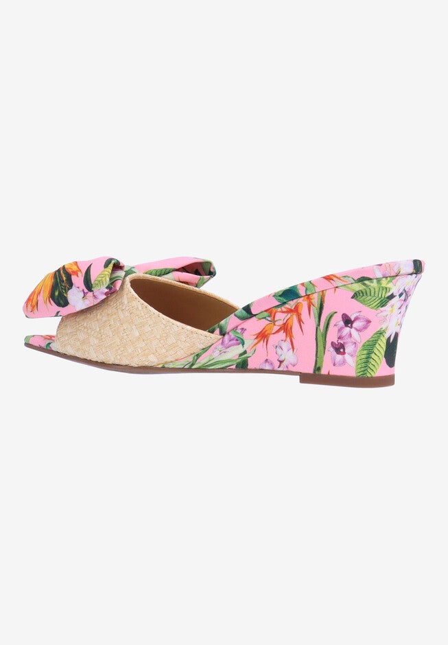 Milena Sandal, , on-hover image number null
