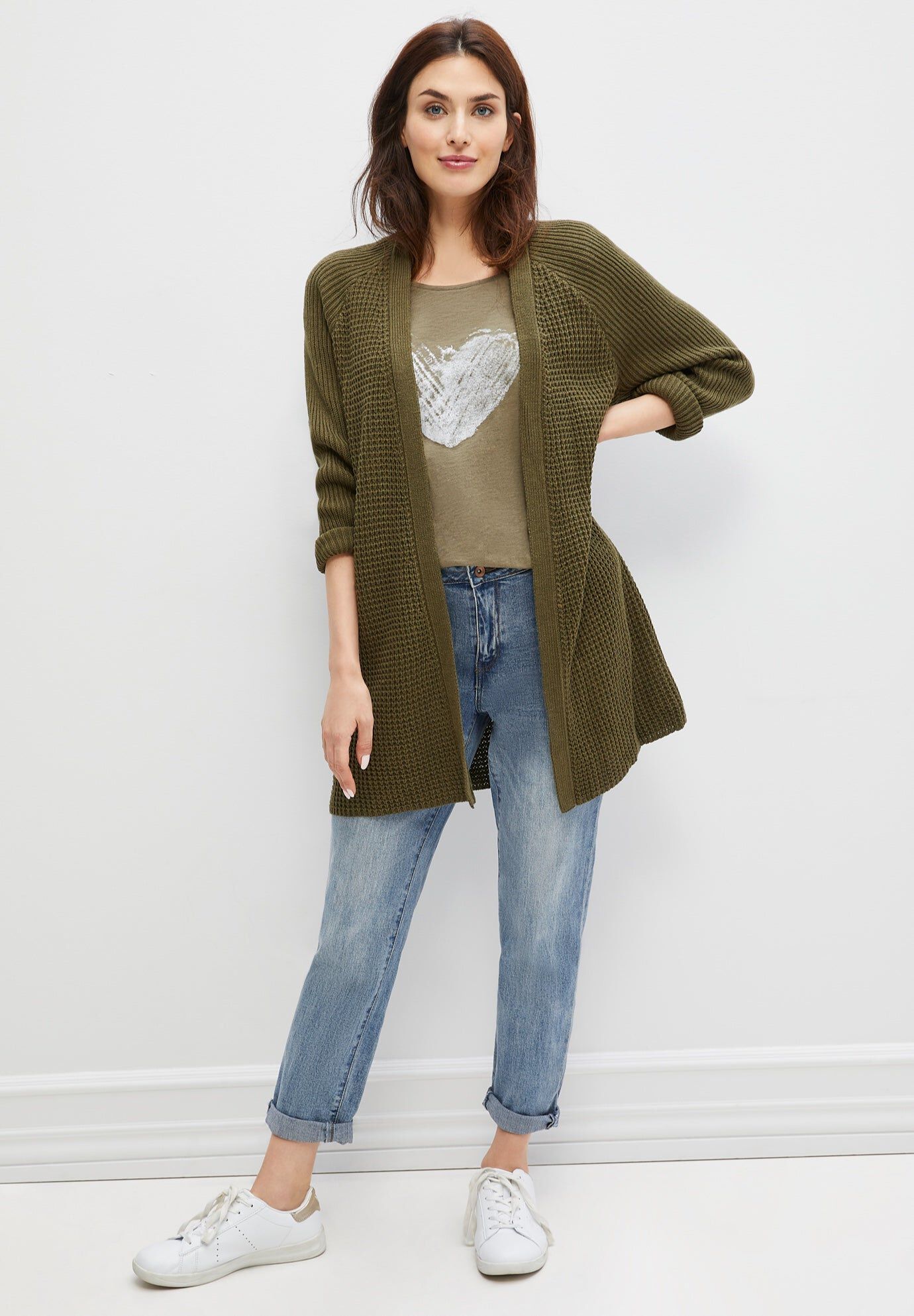 Mid-Rise Stretch 5-Pocket Relaxed Fit Boyfriend Jeans