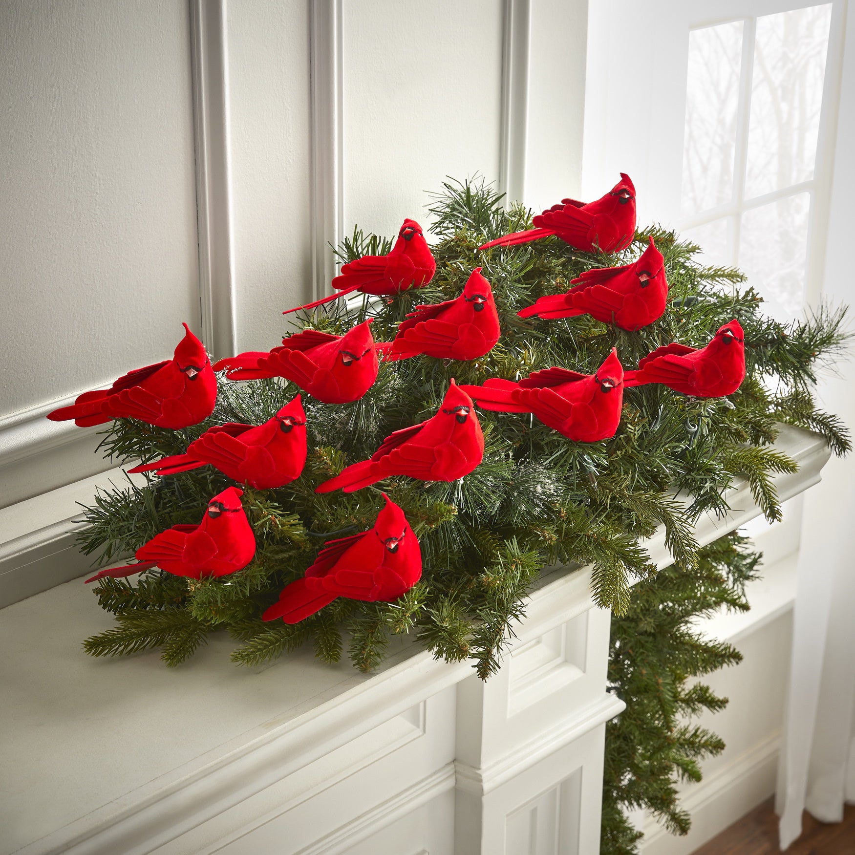 Set of 12 Cardinal Clips image number 0