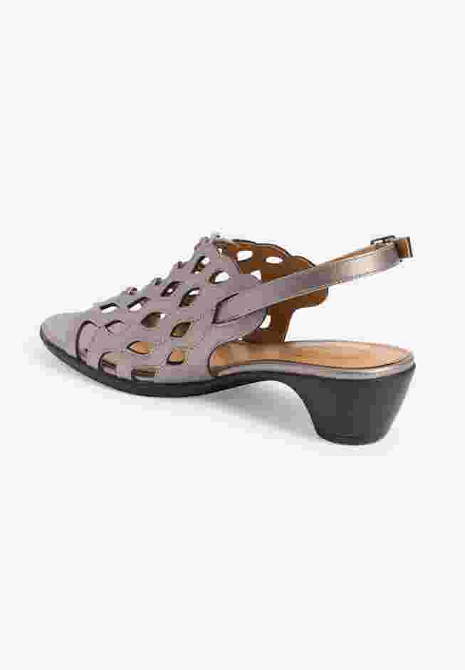 The Brooks Shootie image number 1
