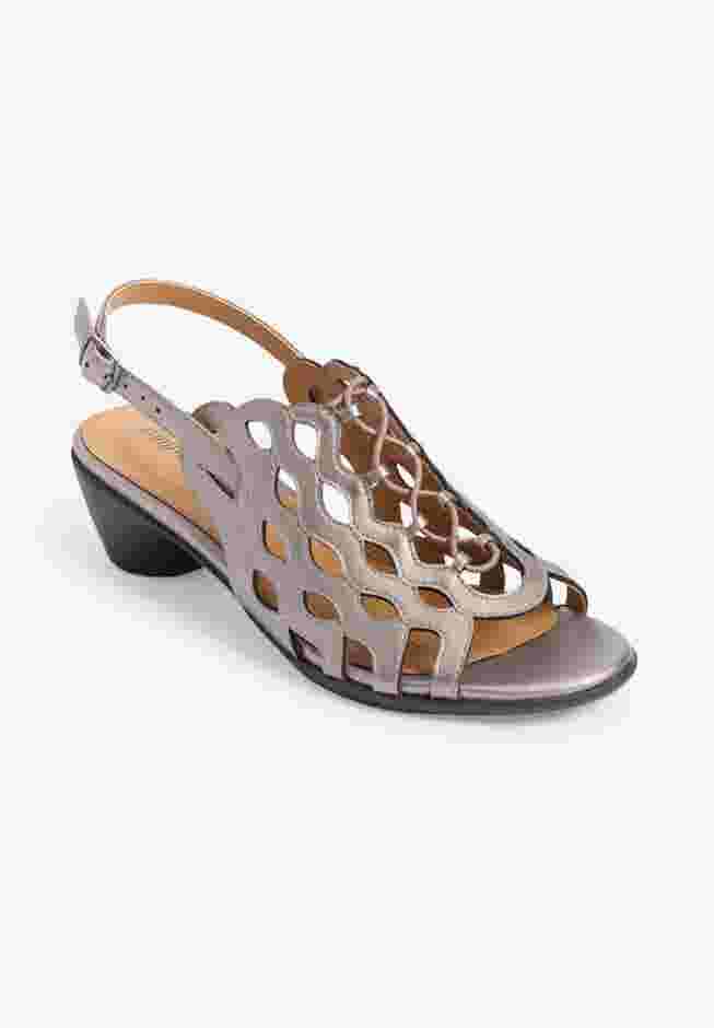 The Brooks Shootie image number 0