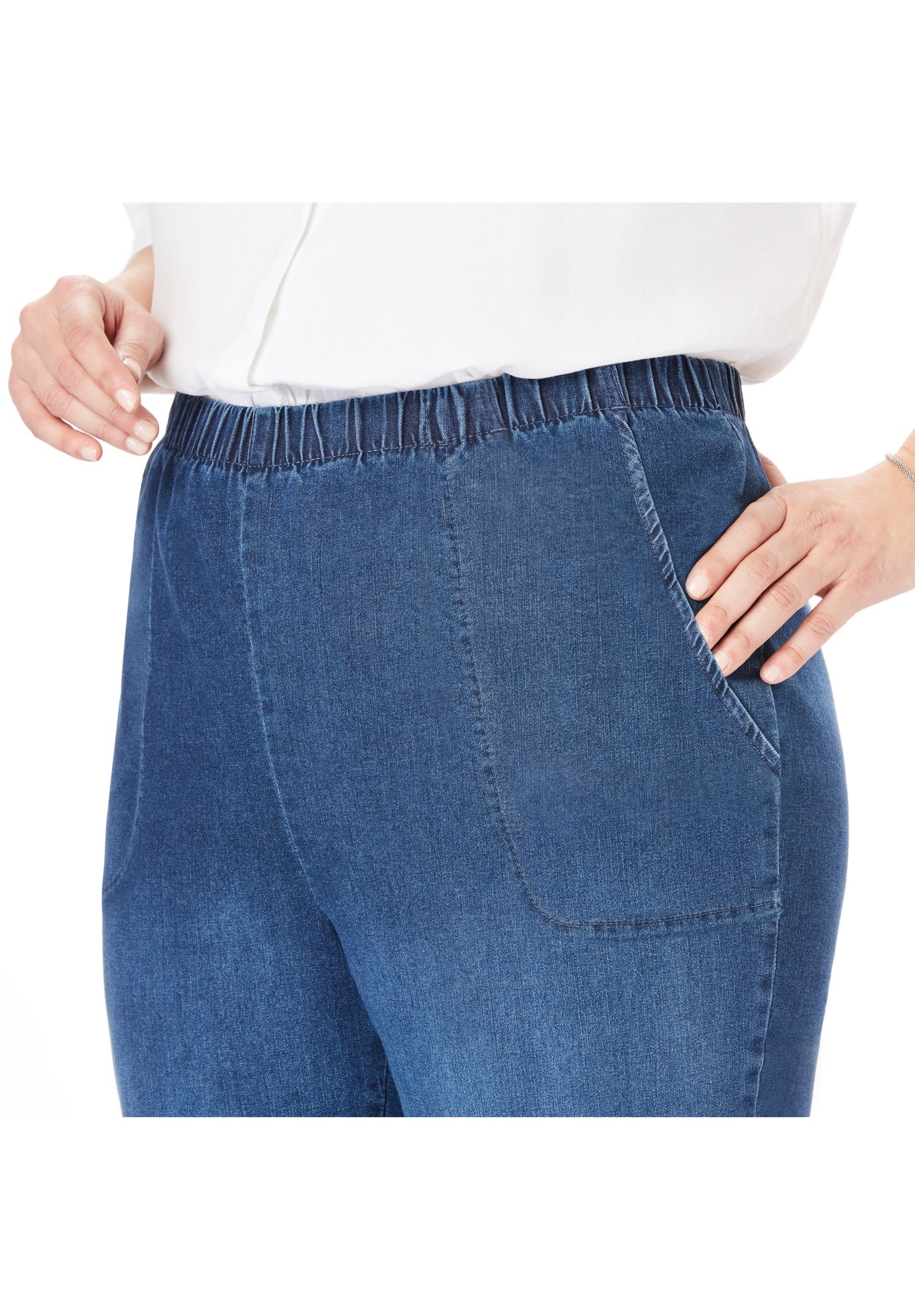 Straight Leg Fineline Pull-On Stretch Denim Jeans image number 4