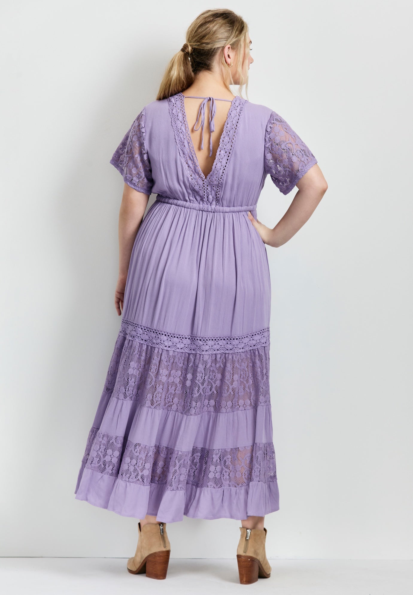 Raven Lace Maxi Dress image number 3