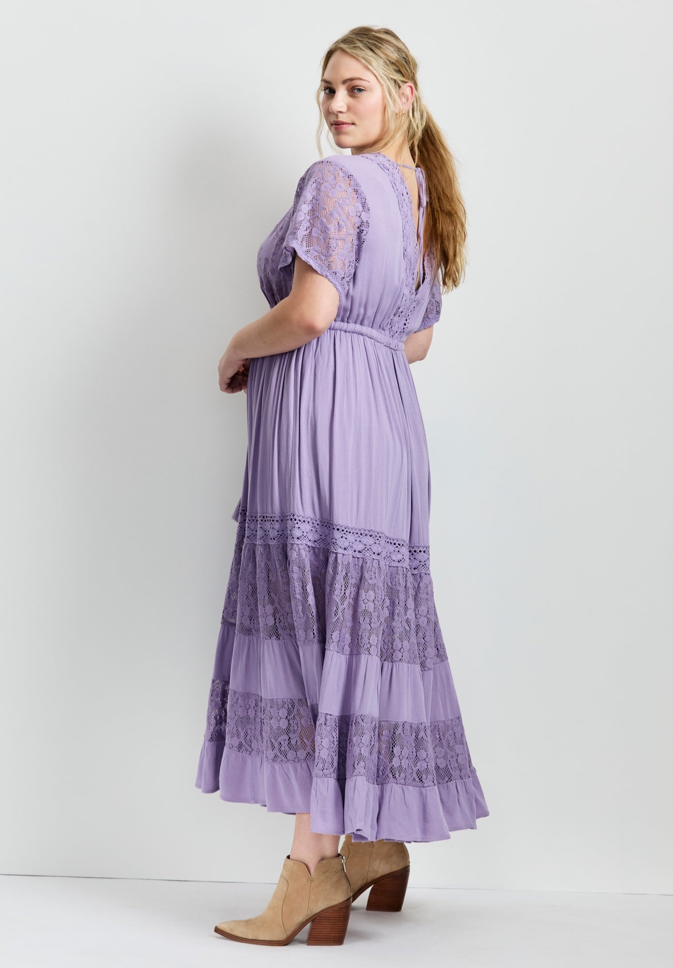Raven Lace Maxi Dress image number 4