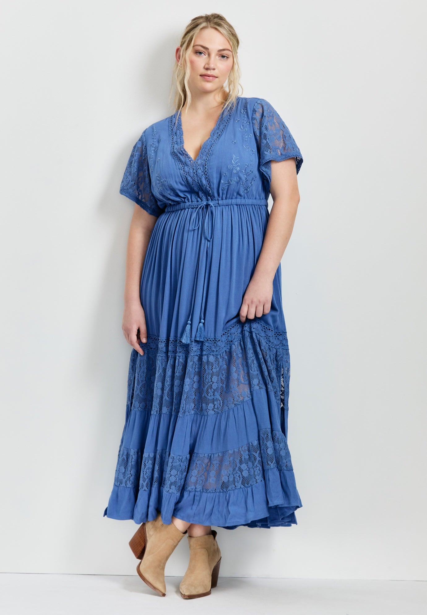 Raven Lace Maxi Dress image number 0