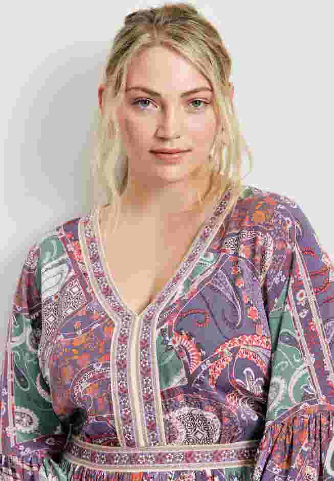 Arlo Bell Sleeve Maxi Dress image number 4