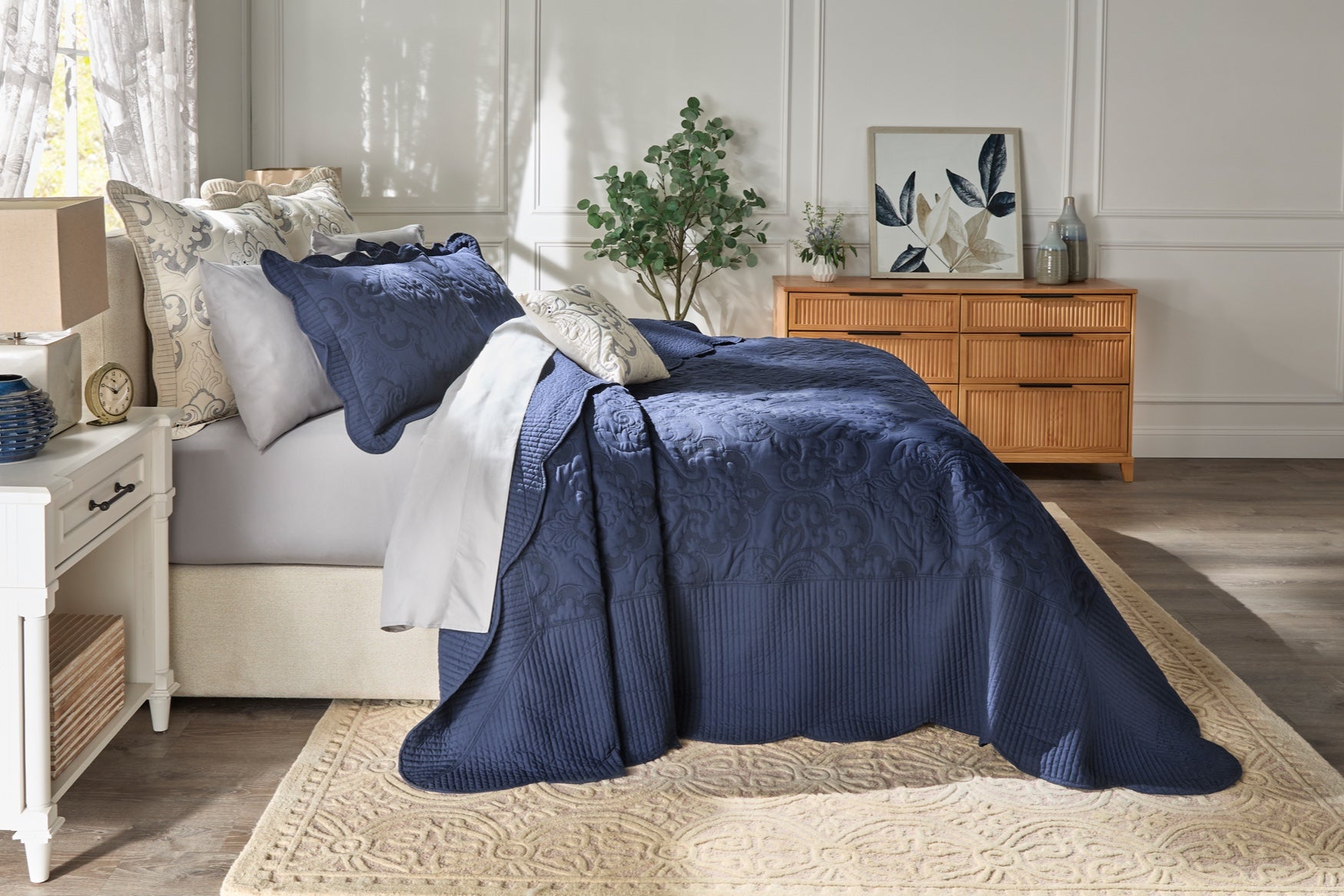 Amelia Bedspread image number 1