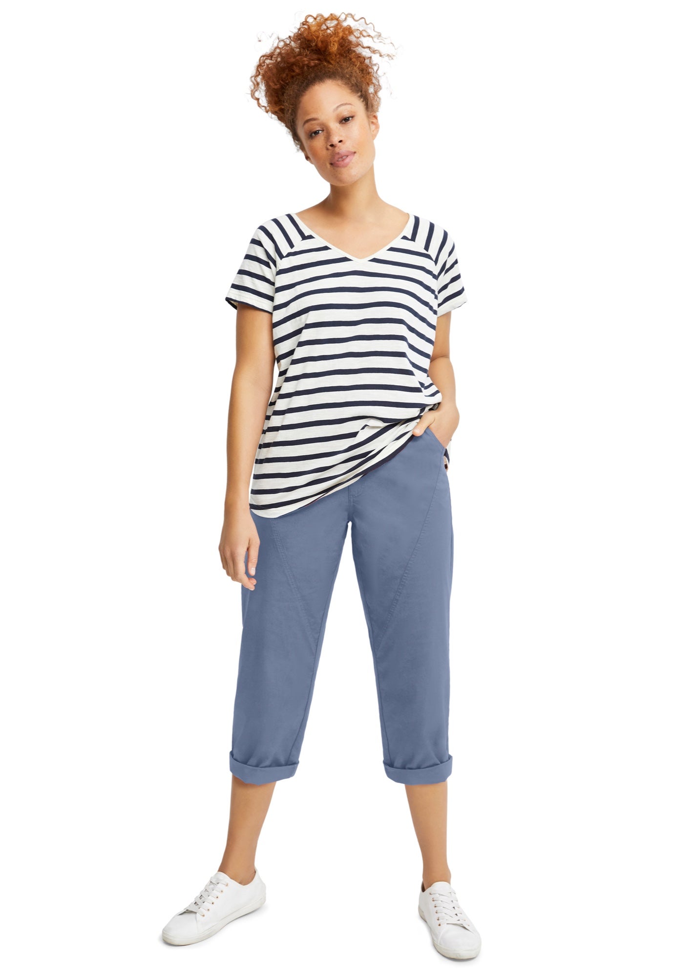 Stretch Cotton Poplin Mid-Rise Seamed Capri image number 0