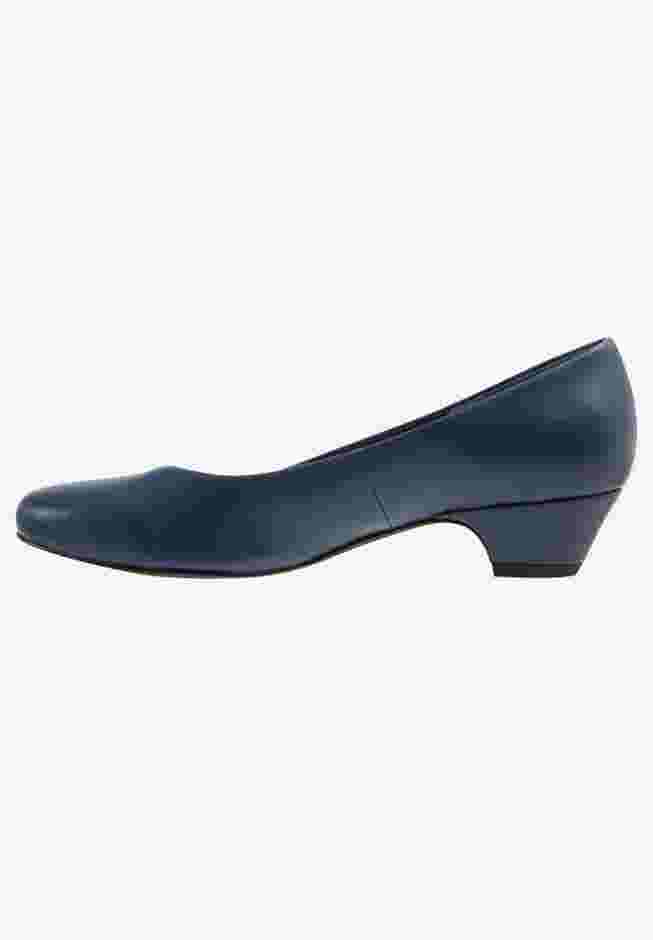 The Vida Slip On Pump image number 3