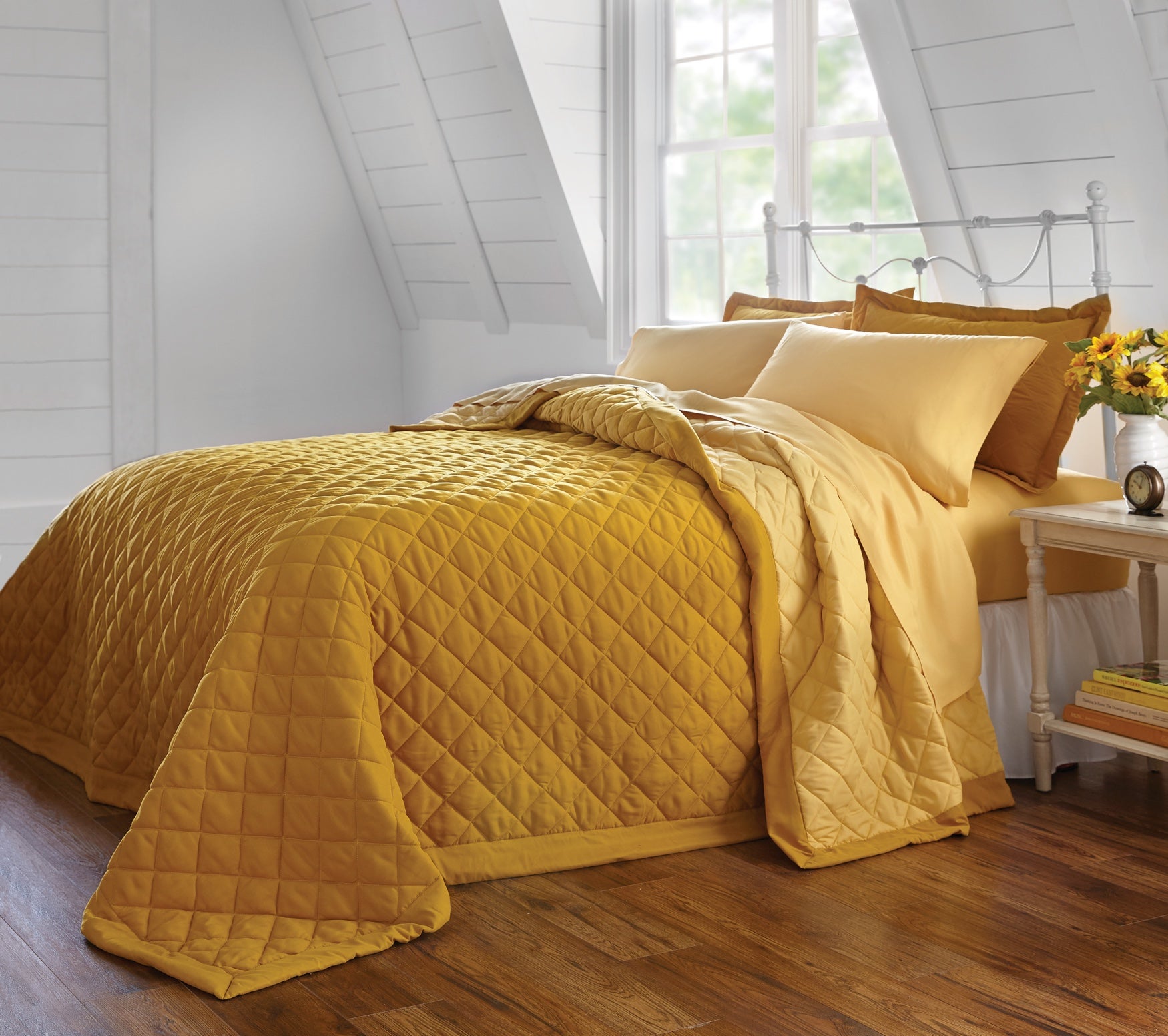 BH Studio Reversible Quilted Bedspread image number 3