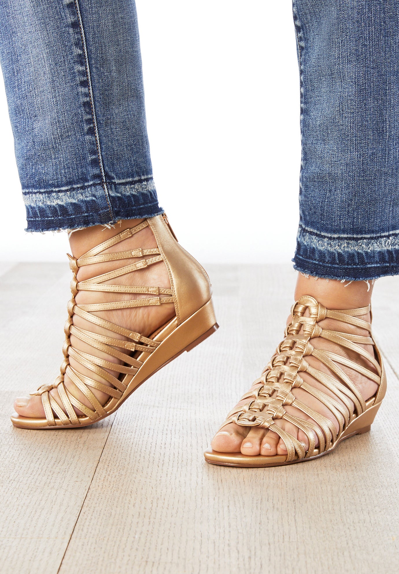 The Helen Sandal image number 5