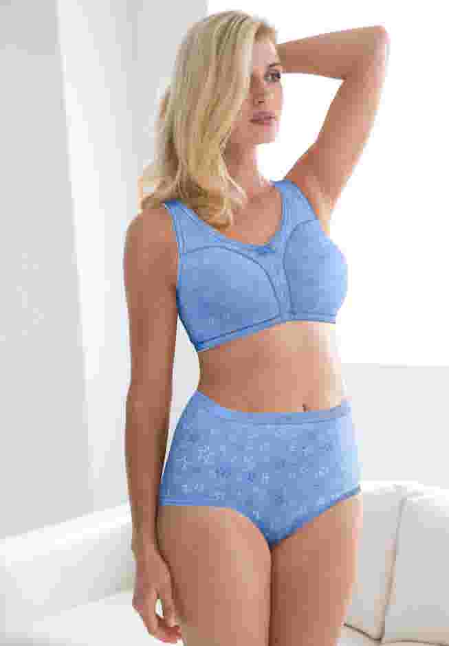 Cotton Back-Close Wireless Bra image number 4