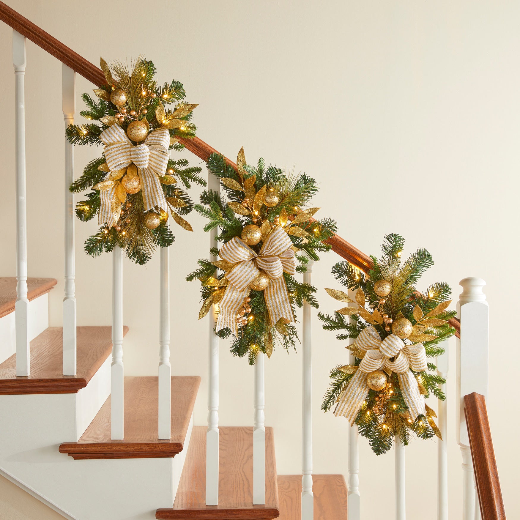 24" Pre-Lit Holiday Classics Stair Swag image number 0