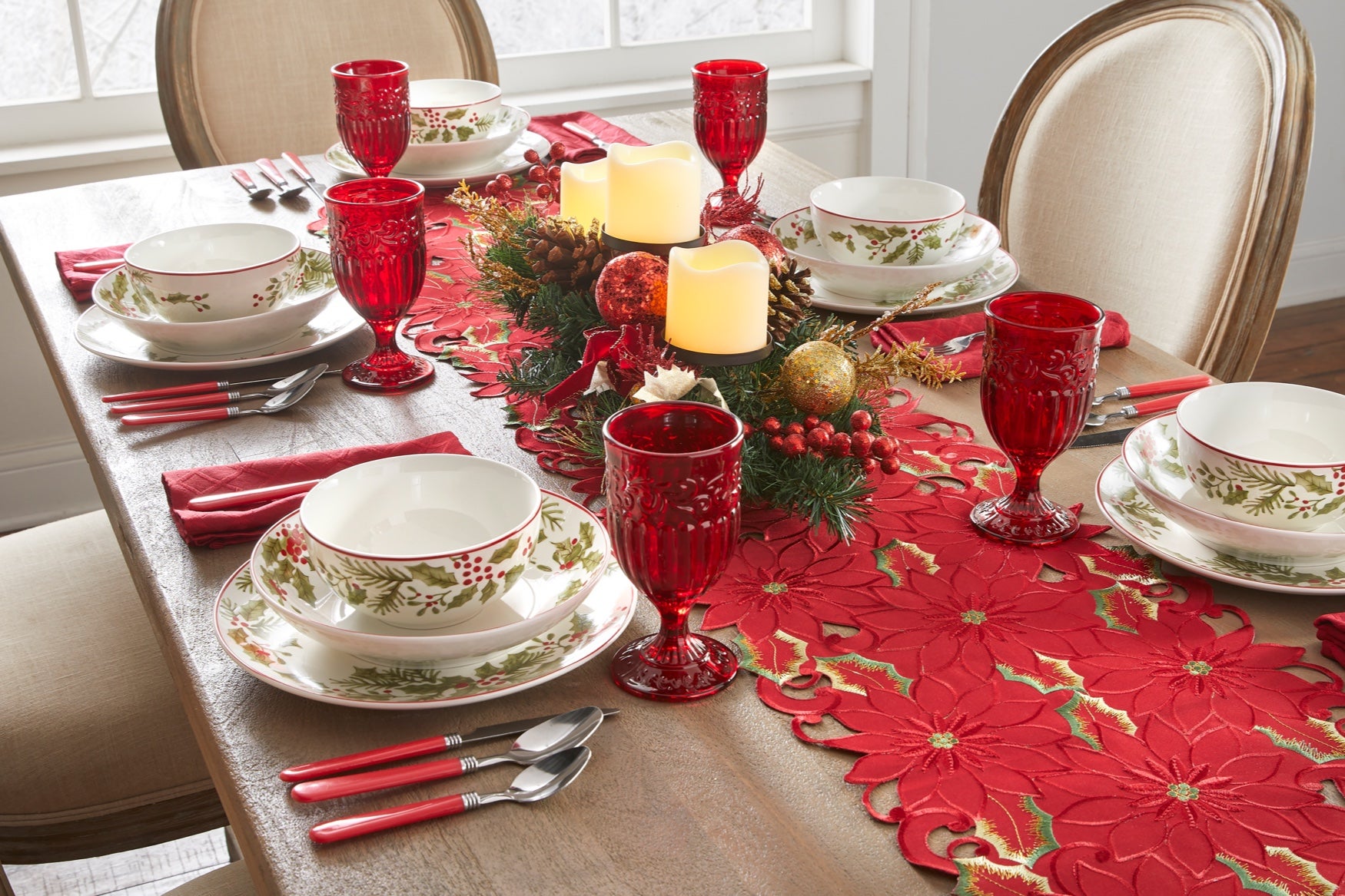 Cordless LED Pre-Decorated Candleholder Centerpiece image number 1