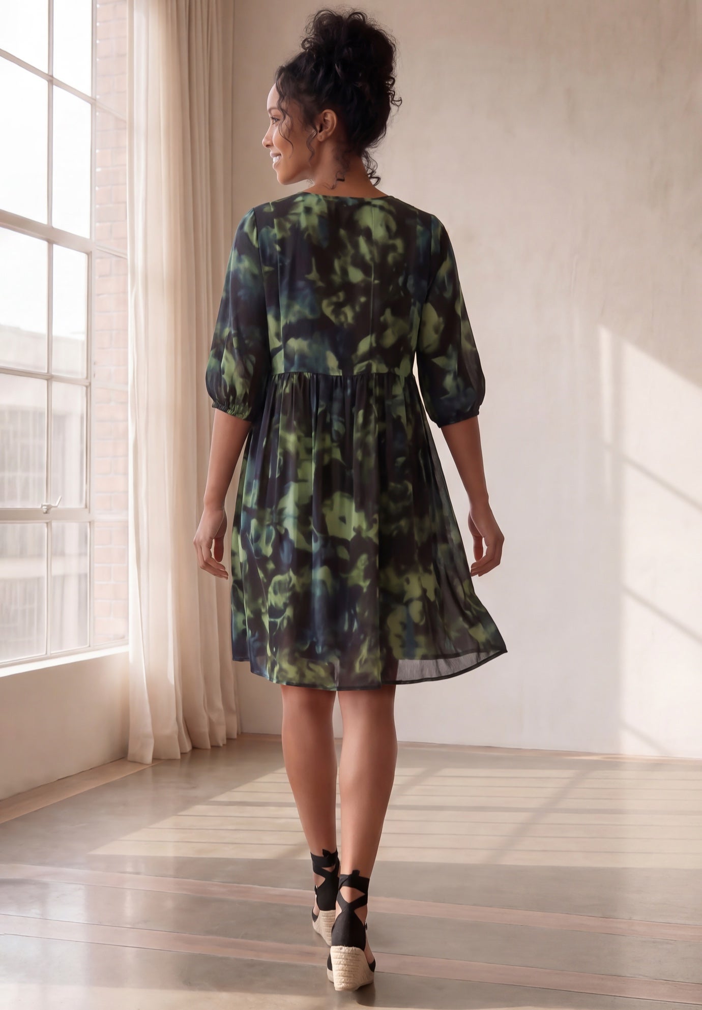 Crinkle Keyhole Empire Dress image number 1