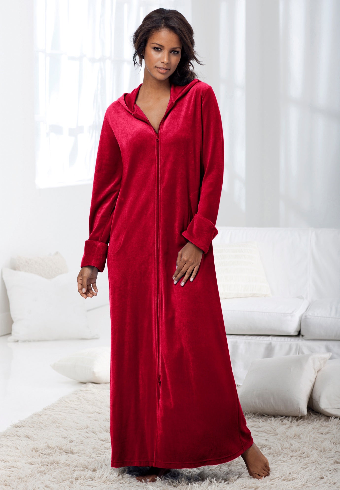 Dreams & Co&reg; Hooded Velour Robe image number 3