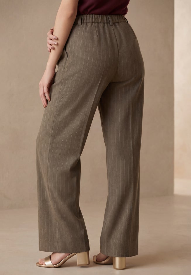 Wide Leg Pleated Trouser image number 2