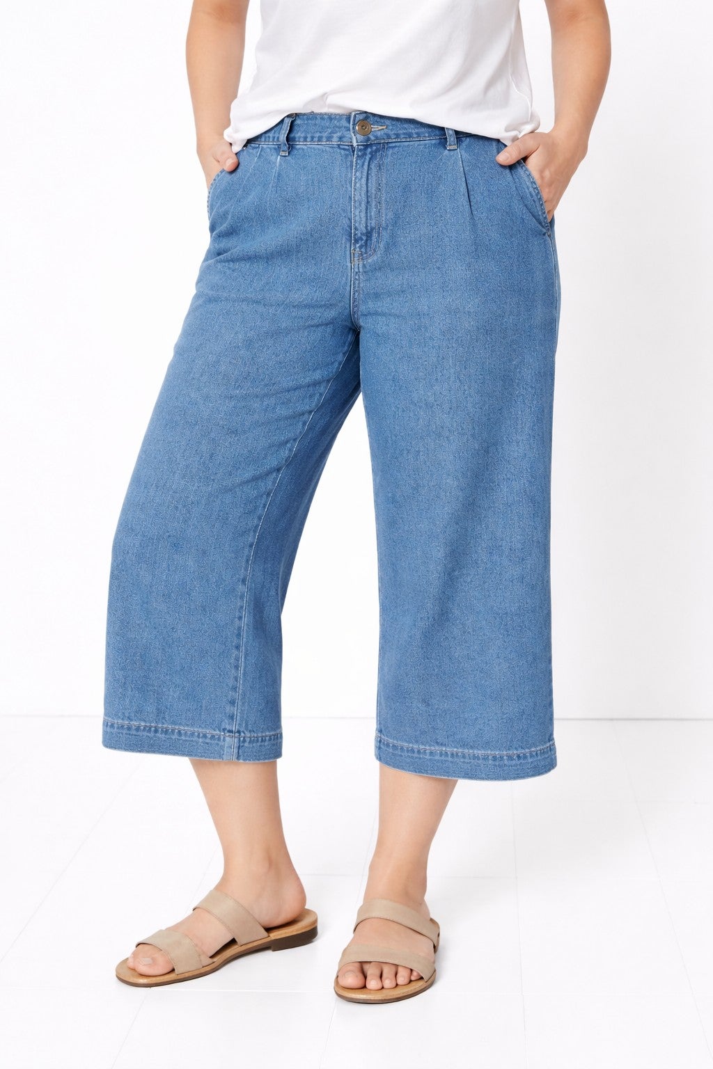 Lightweight Wide-Leg Crop Mid-Rise Elastic Waist Jeans image number 0