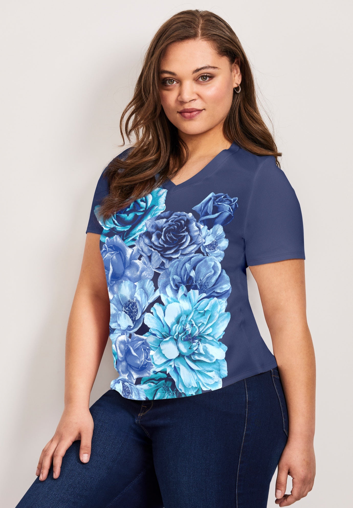 V-Neck Short Sleeve Graphic Tee image number 1