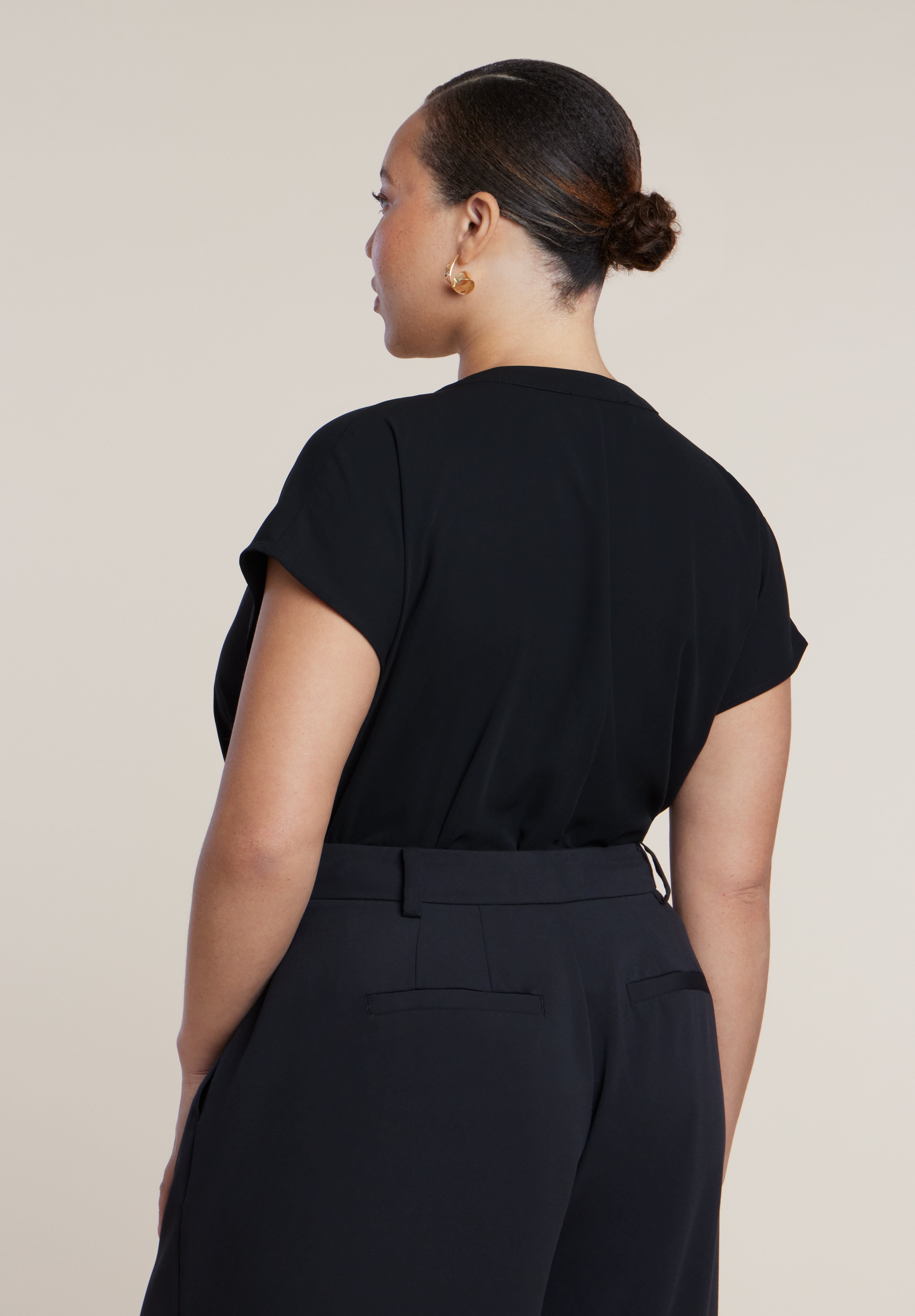 Short-Sleeve Notch Collar Blouse image number 1