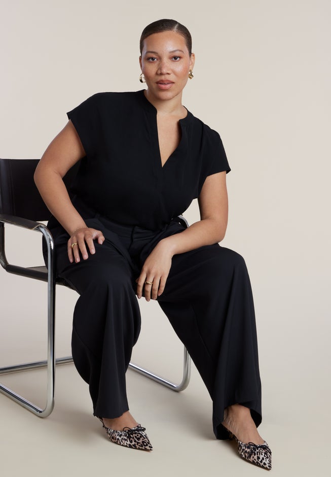 Short-Sleeve Notch Collar Blouse image number 3