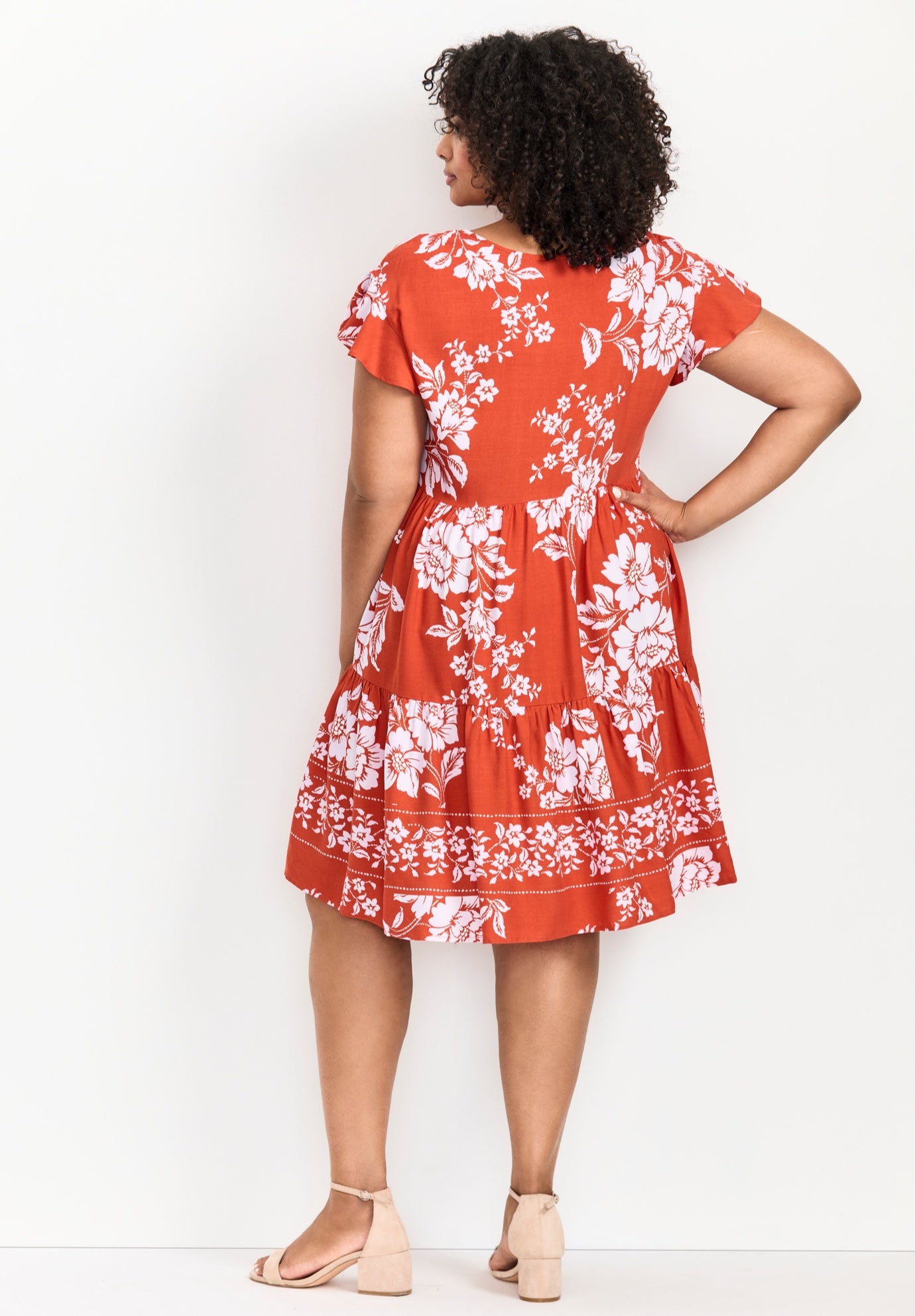 Unwind Tiers Dress image number 2