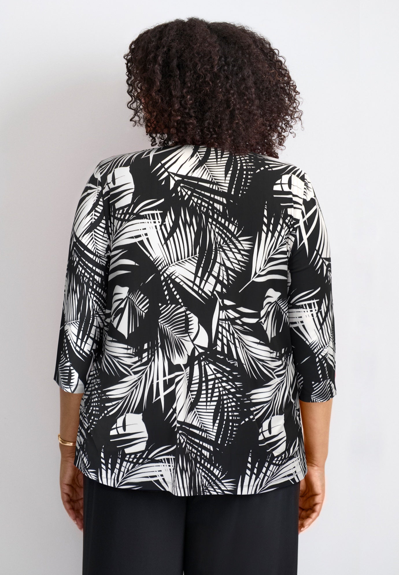 Knot Front Keyhole Top image number 1