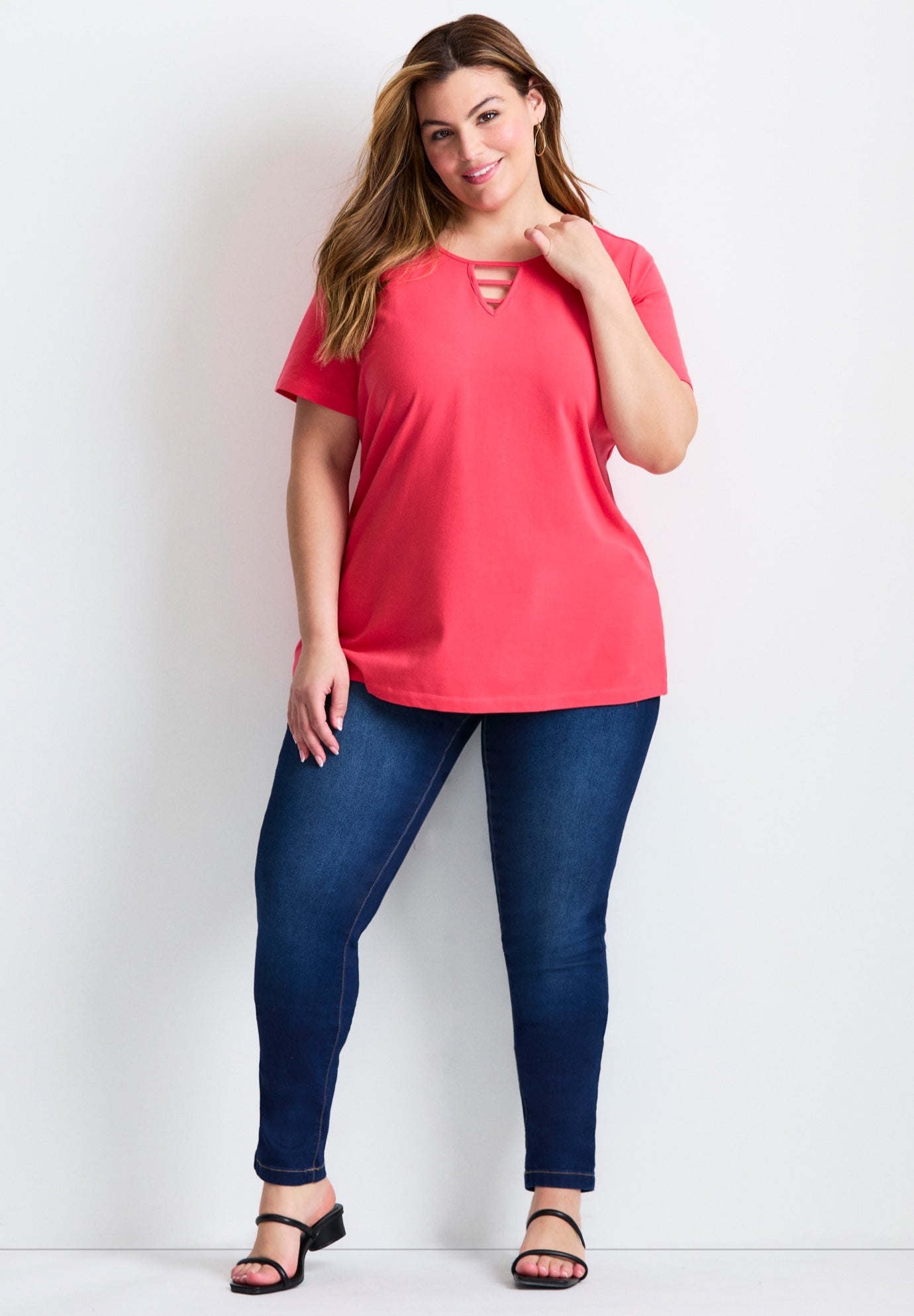 Triple Keyhole Short Sleeve Tee image number 4