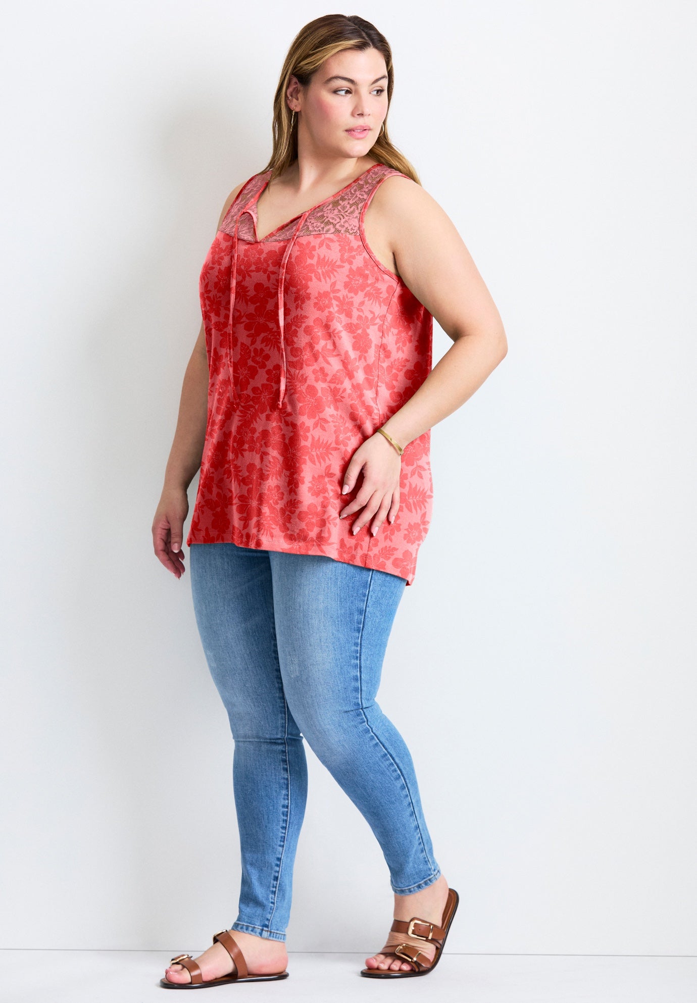 Lace Yoke Detail Tank image number 2