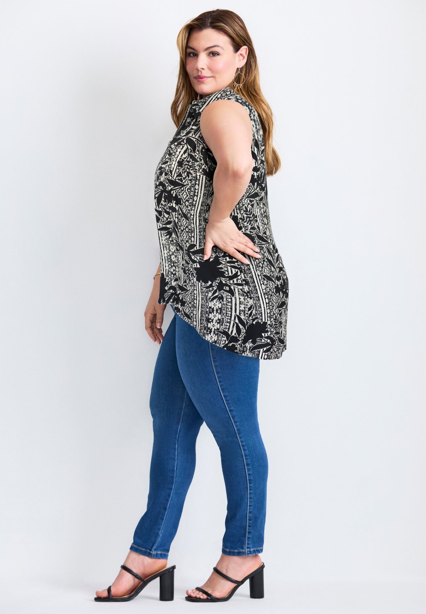 Zip Neck Hi-Low Shirt image number 3