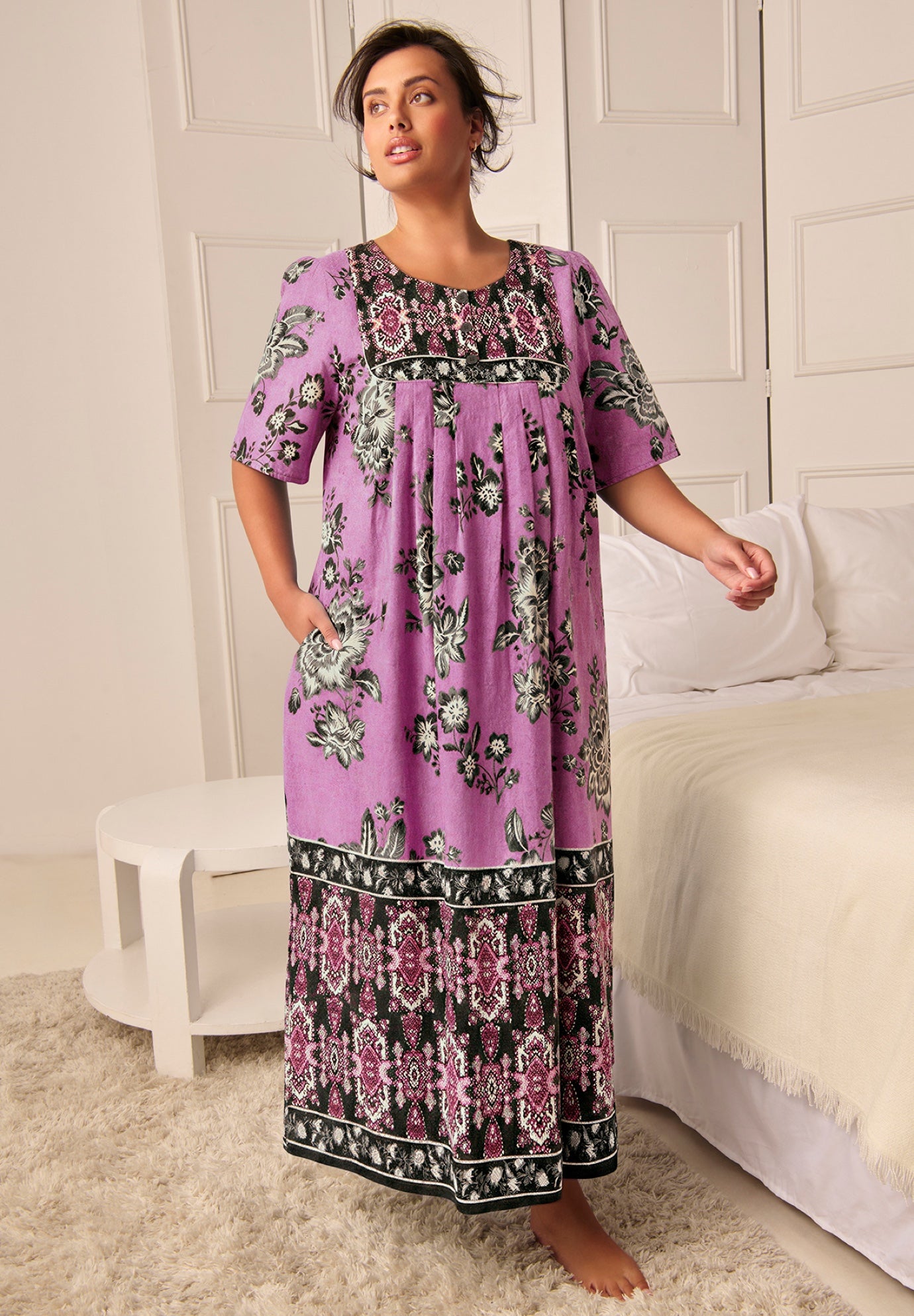 Bib-Front Short Sleeve Maxi Lounger image number 7