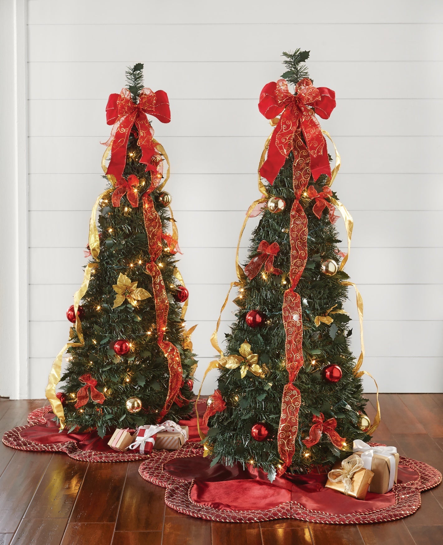 Fully Decorated Pre-Lit 4&frac12;' Pop-Up Christmas Tree image number 0