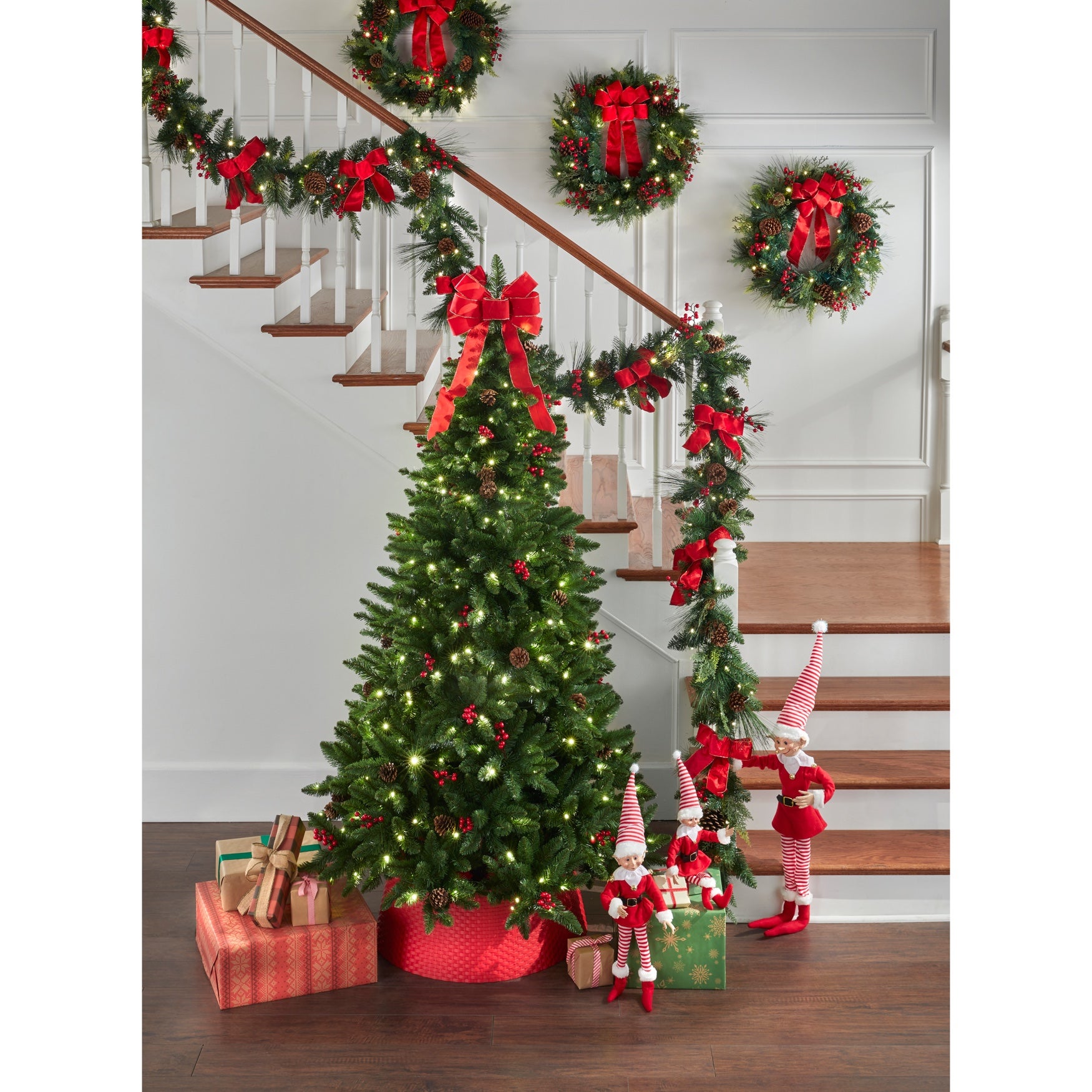 9' Pre-Lit Holiday Classic Garland image number 3
