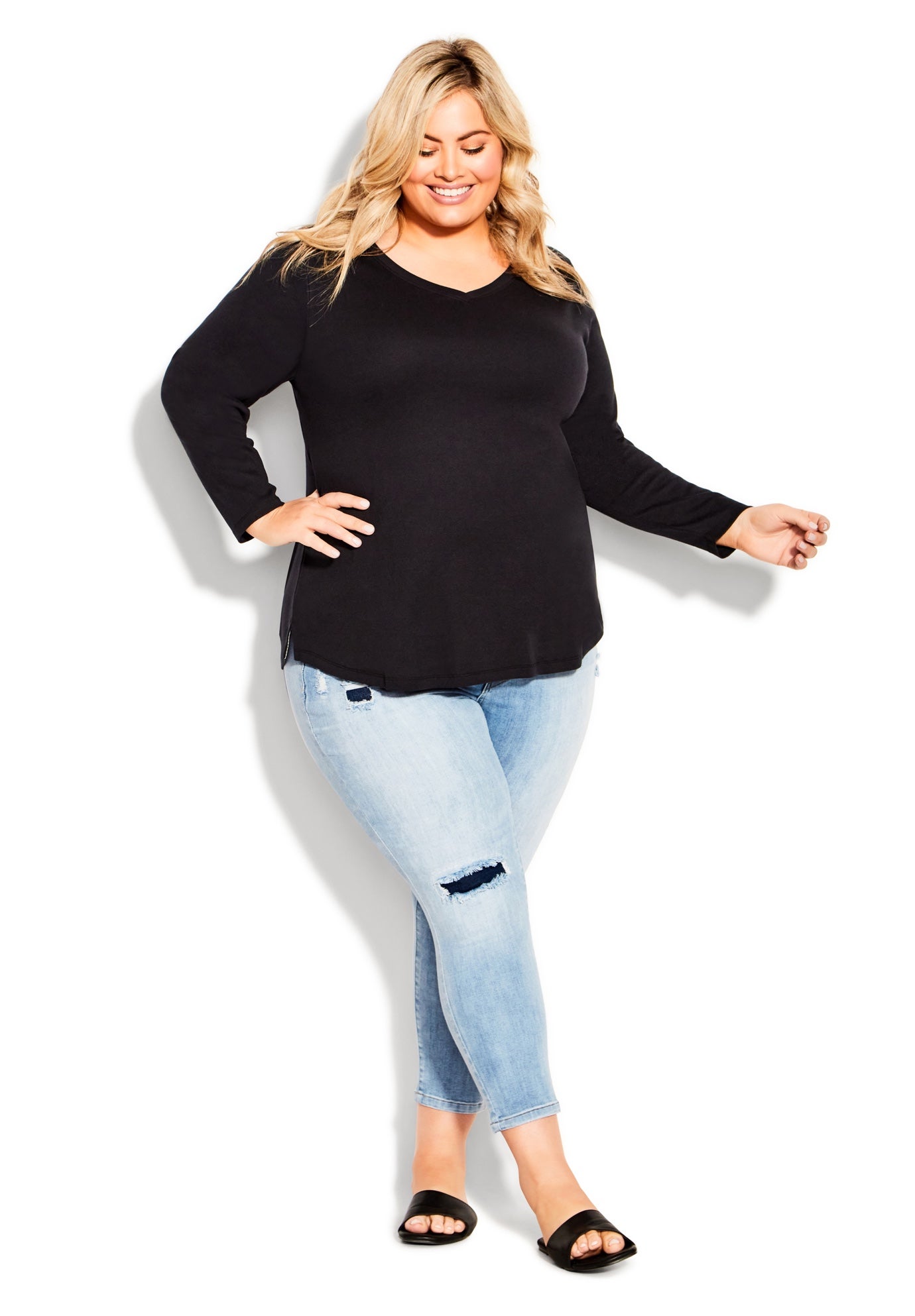 V-Neck Essential Long Sleeve Tee image number 1