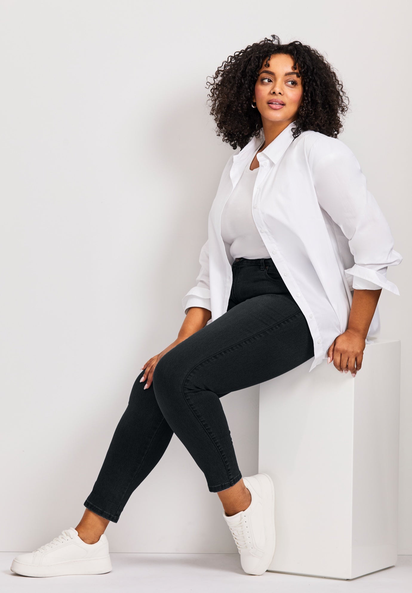 Butter Denim Skinny Jean image number 2