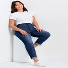 Denim Girlfriend Stretch Jean image number null