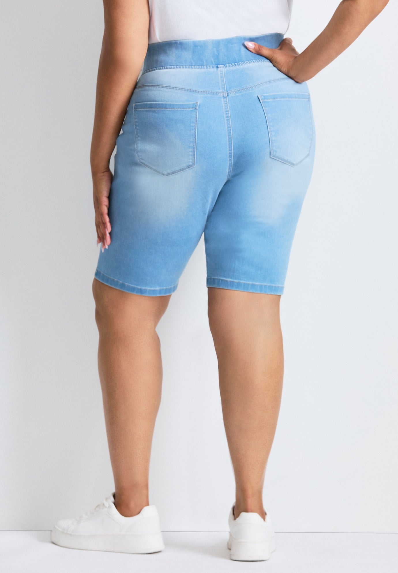 Butter Denim Pull On Short image number 1