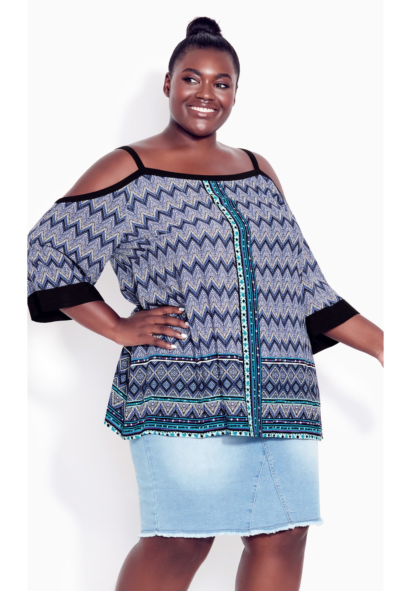 Daisy Cold Shoulder Border Top image number 3