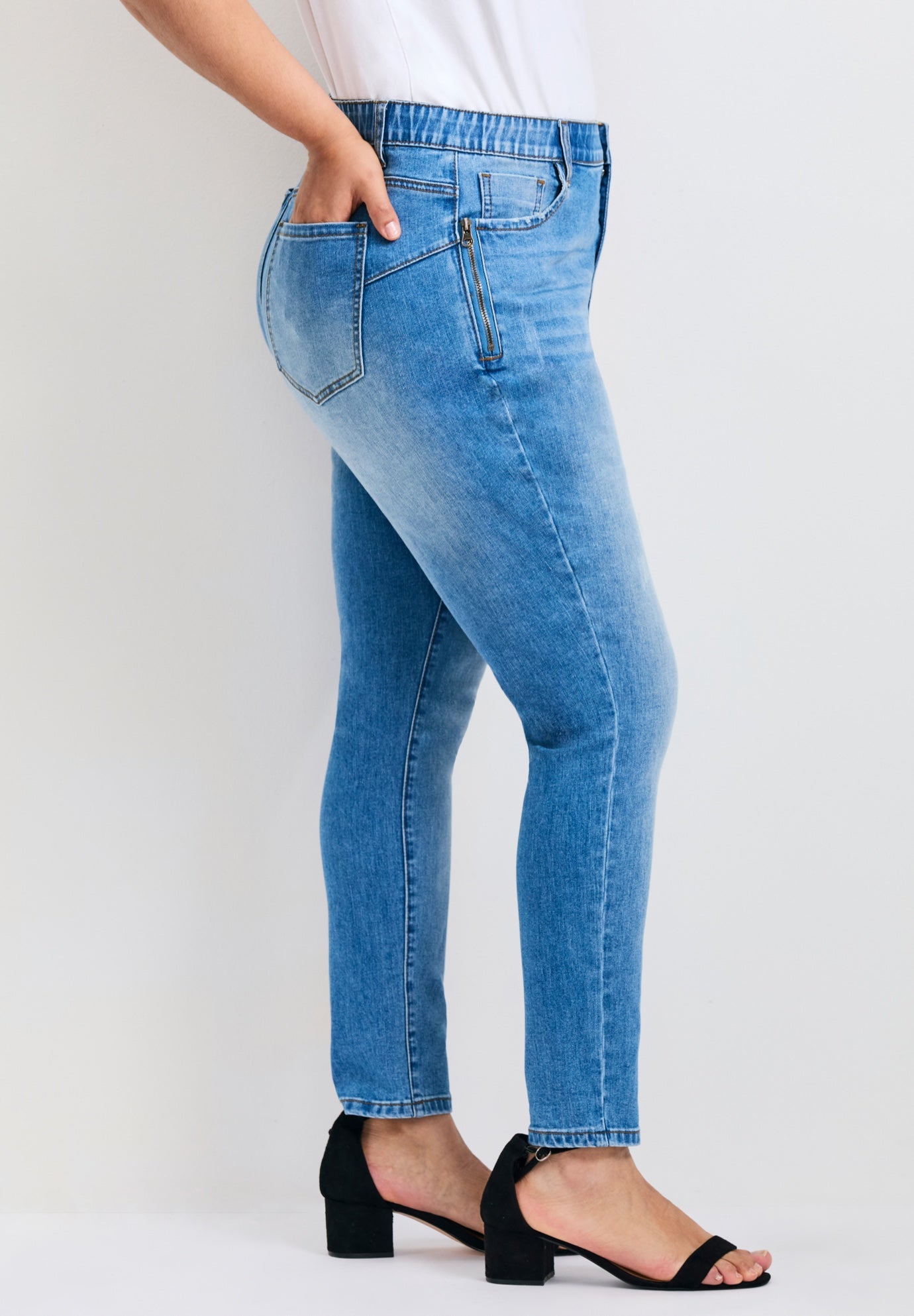 La Luna Zip Detail Skinny Jean image number 4