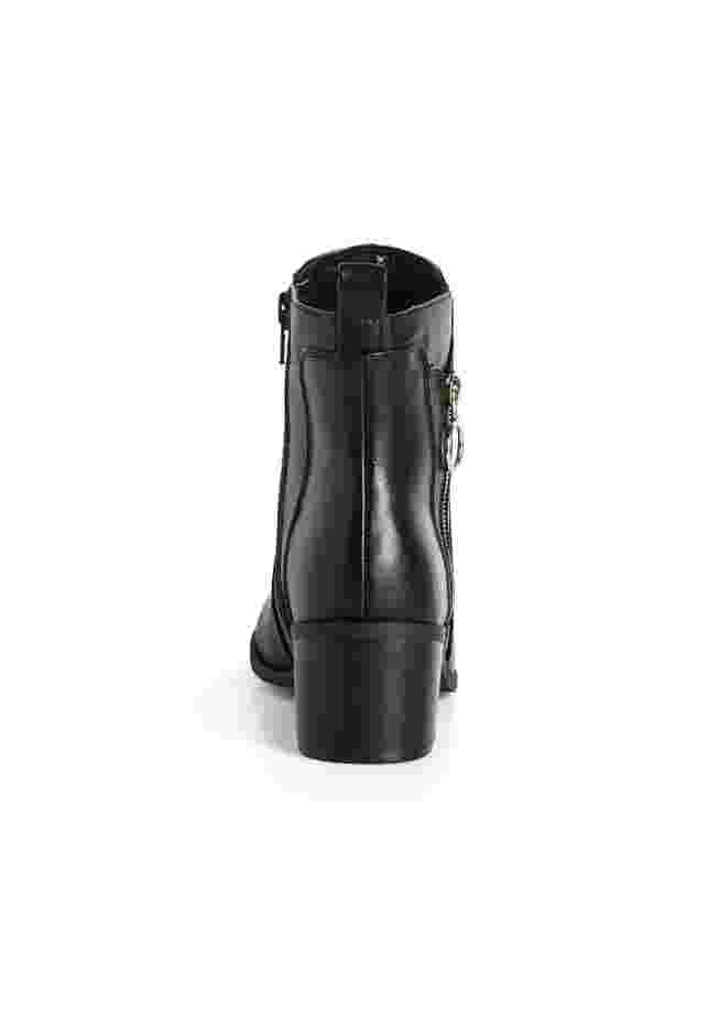 Melda Ankle Boot image number 1